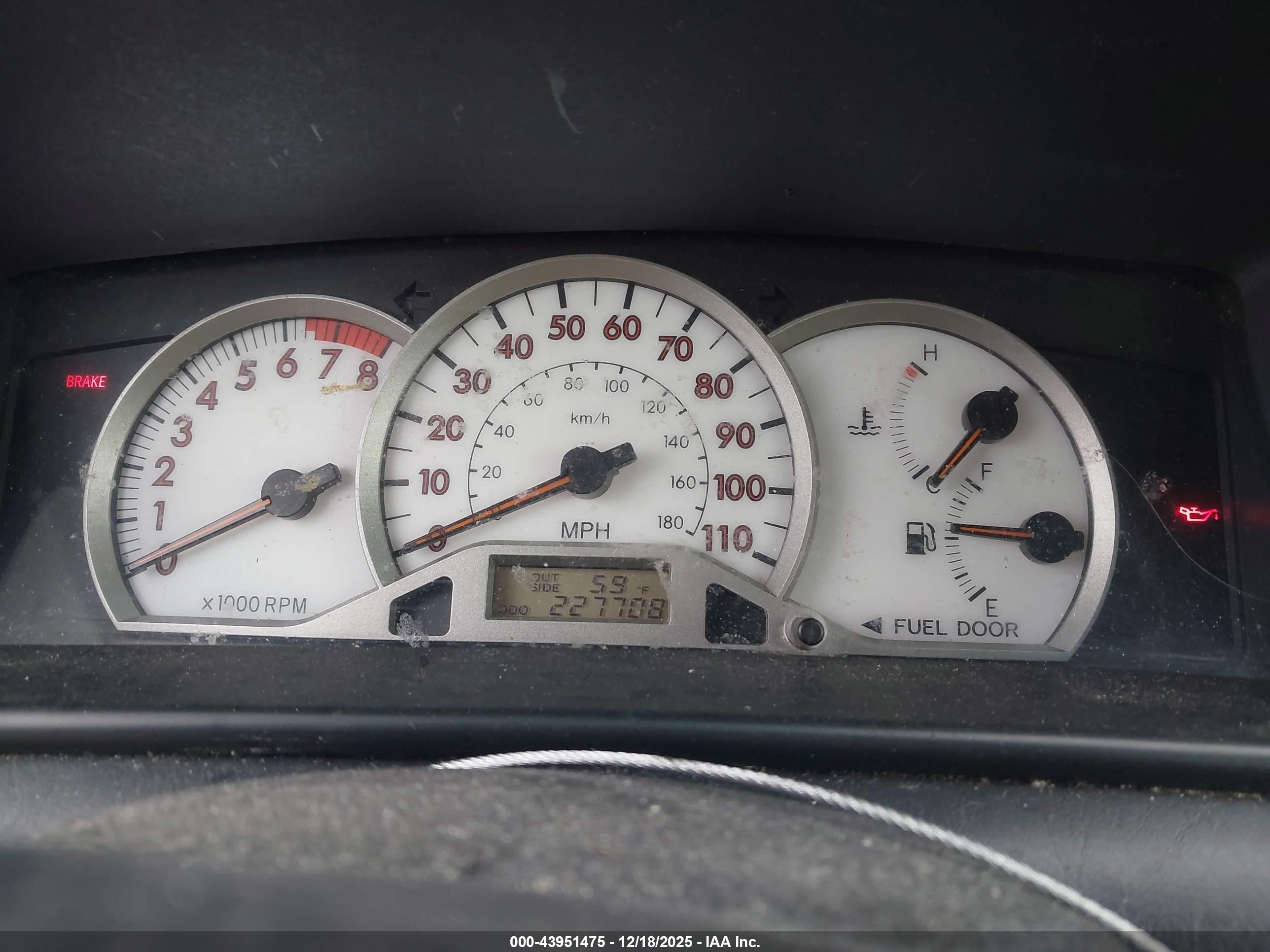 TOYOTA COROLLA image 7