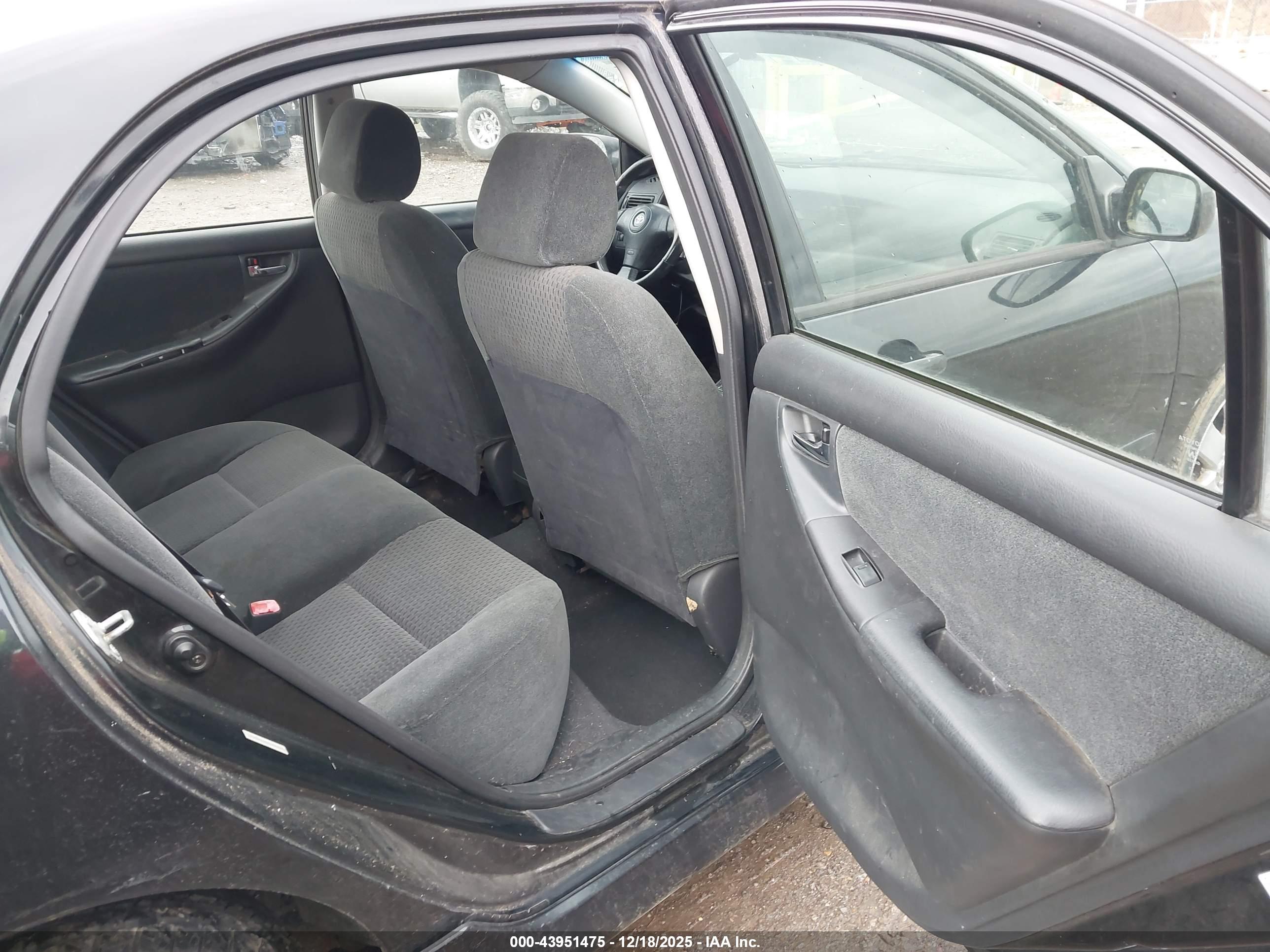 TOYOTA COROLLA image 8