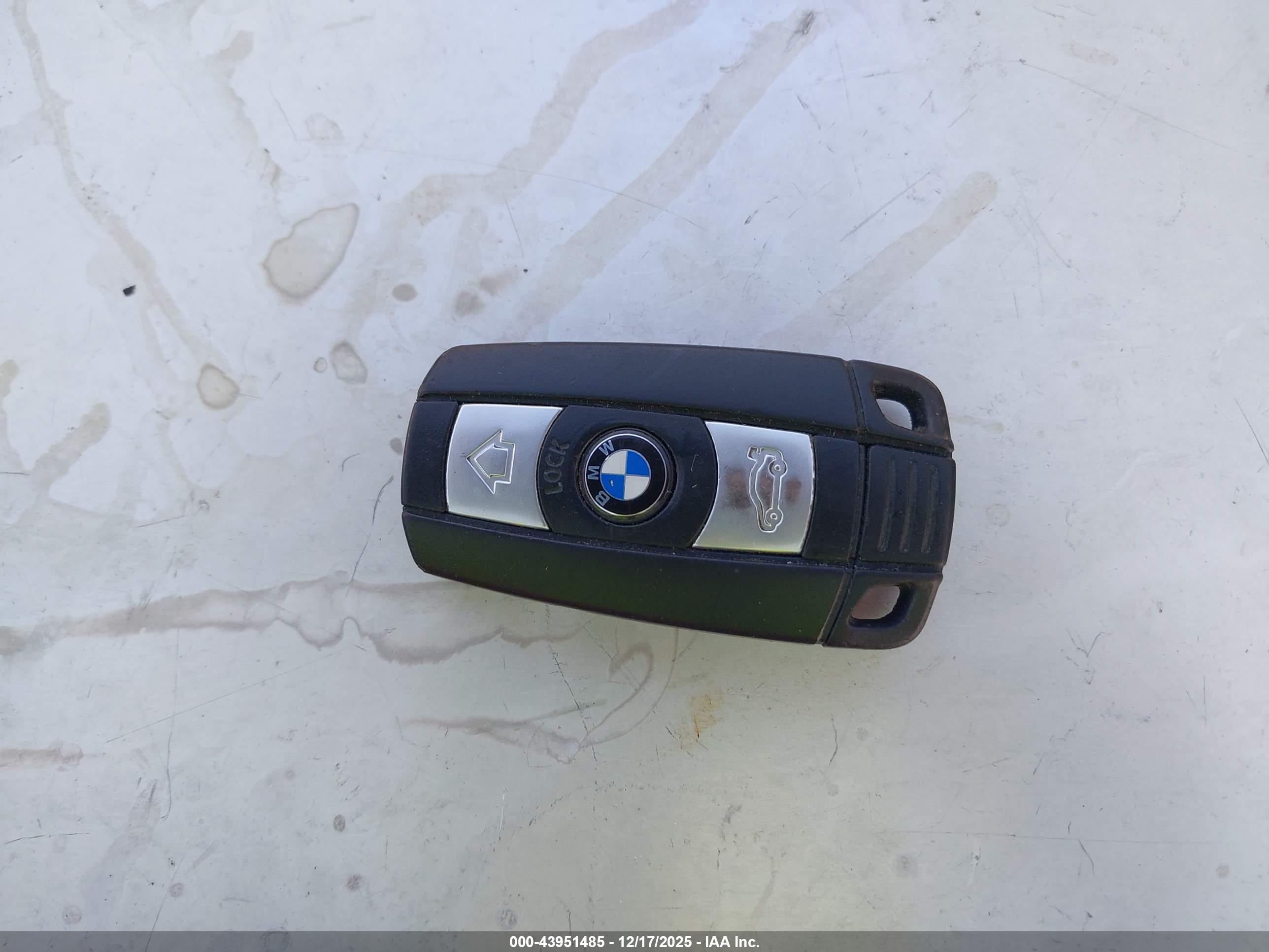 BMW 335I image 11