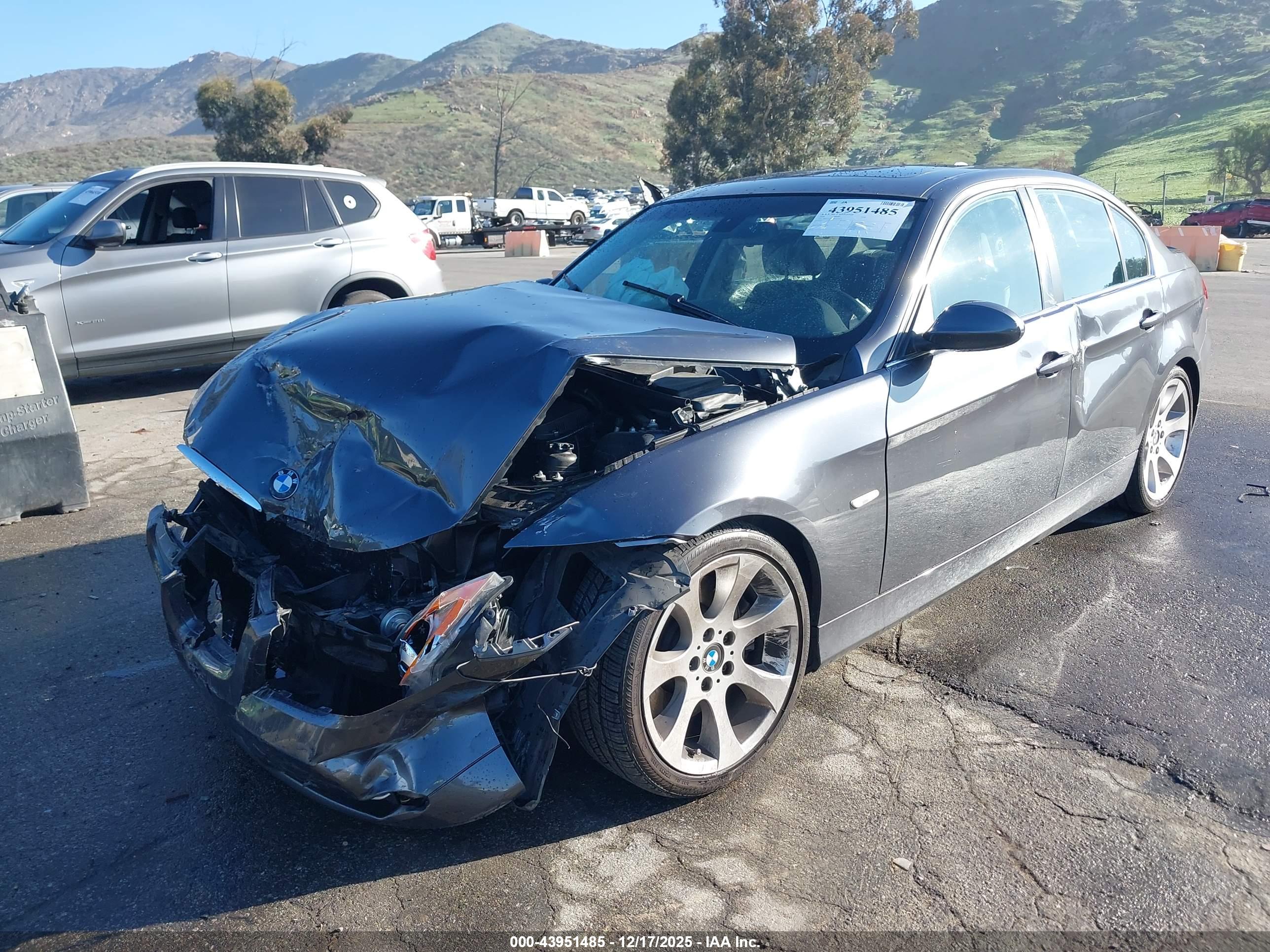 BMW 335I image 2