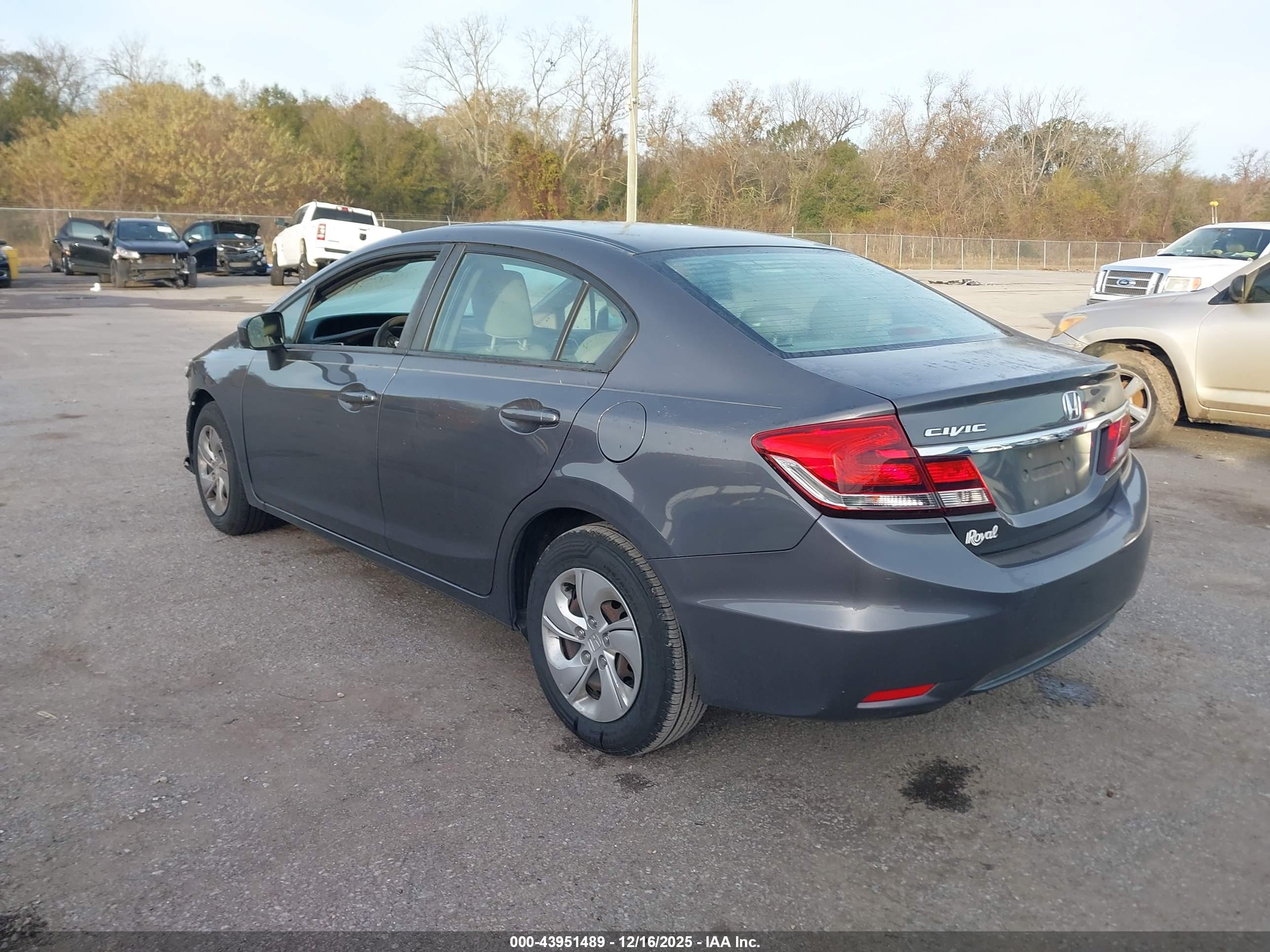 HONDA CIVIC image 3