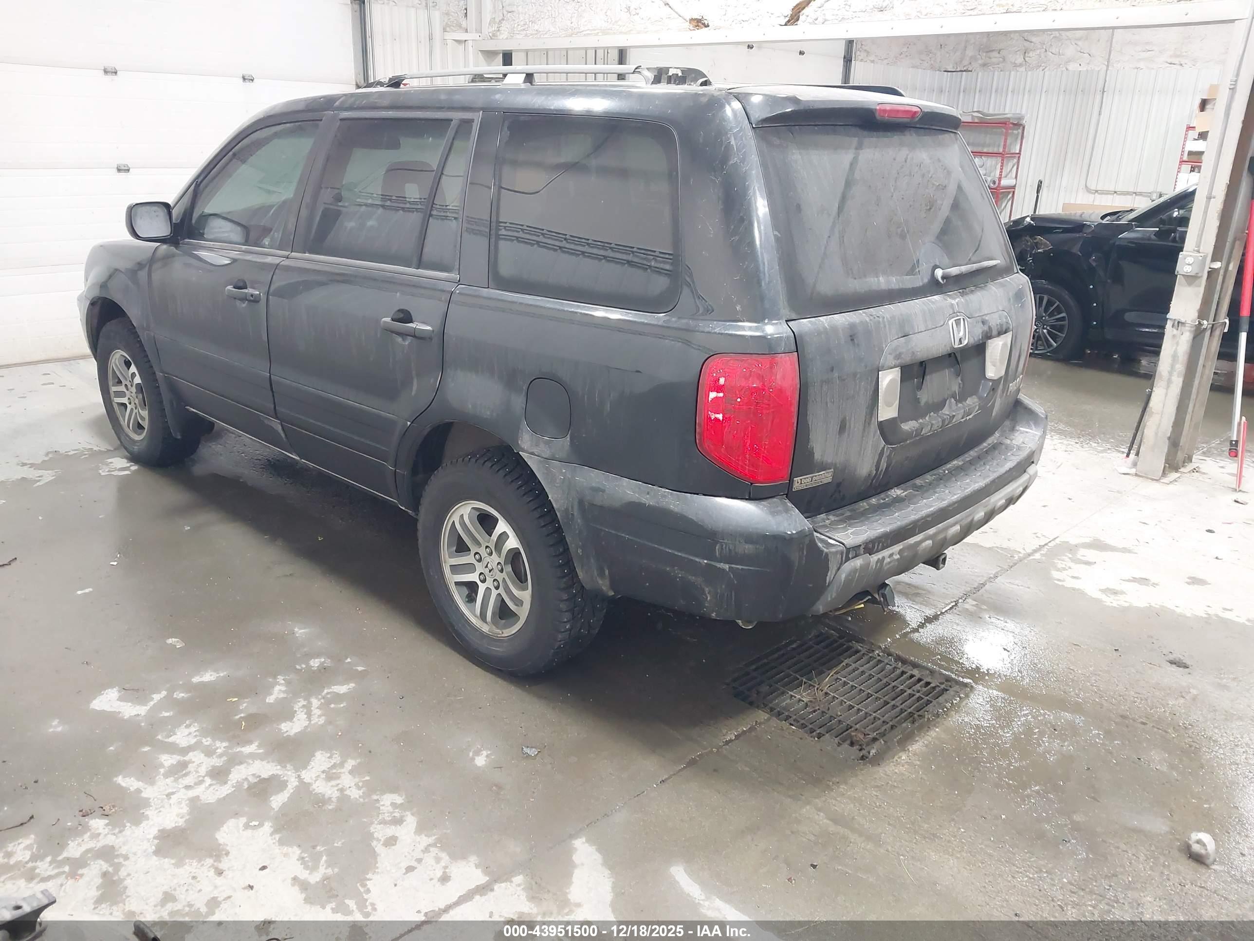 HONDA PILOT image 3