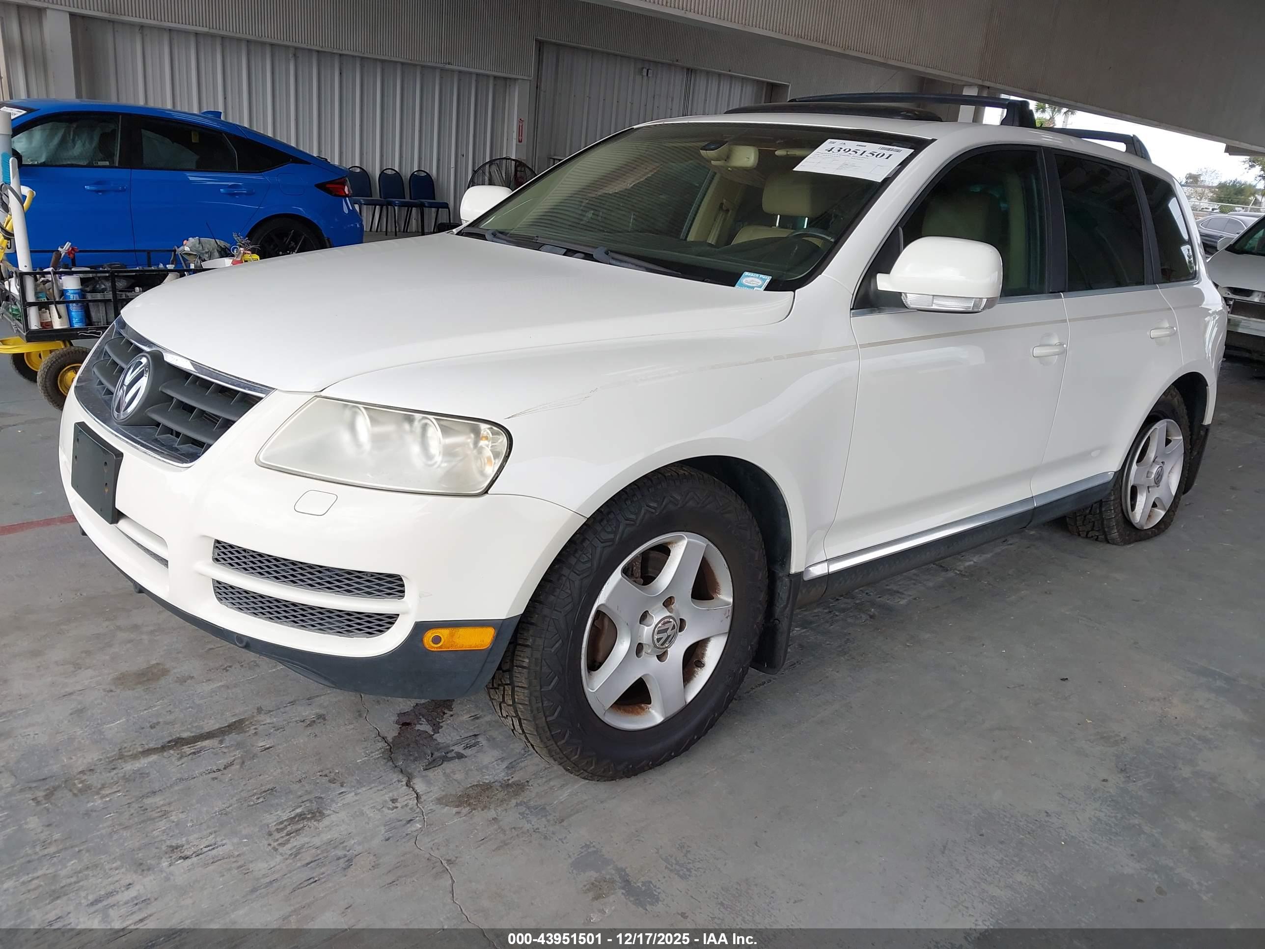 VOLKSWAGEN TOUAREG image 2