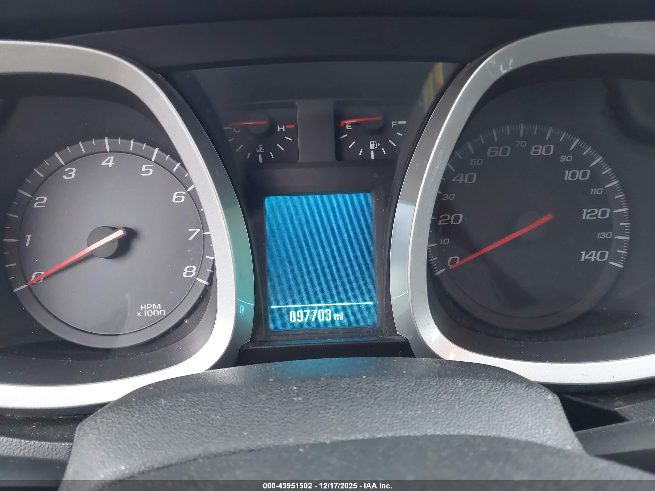 CHEVROLET EQUINOX image 7