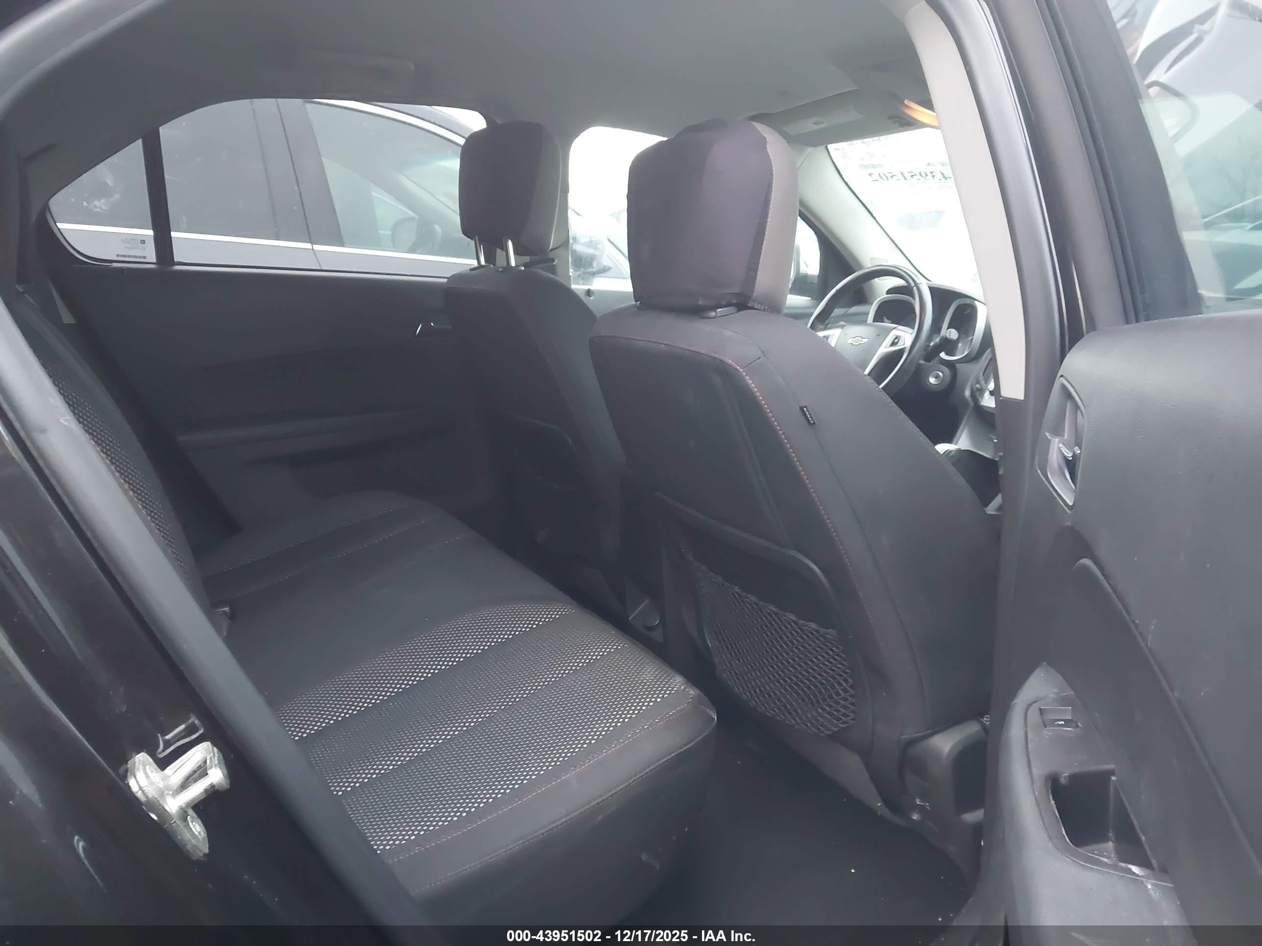 CHEVROLET EQUINOX image 8