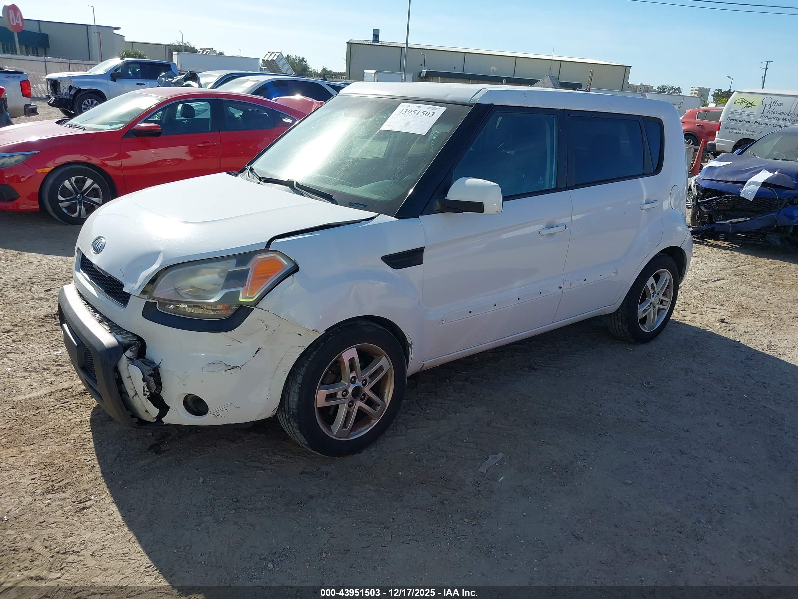 KIA SOUL image 2