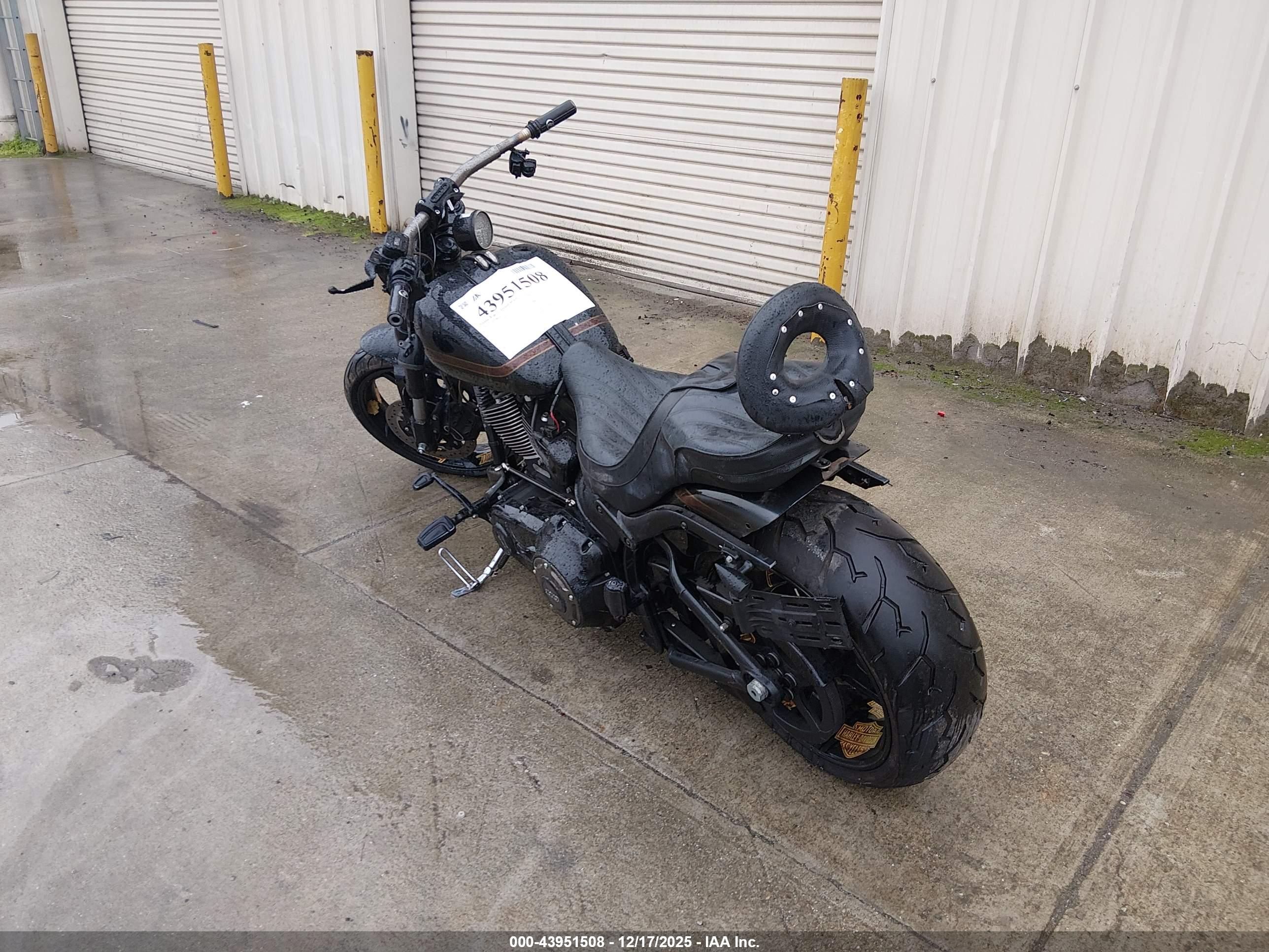 HARLEY-DAVIDSON FXSE image 3