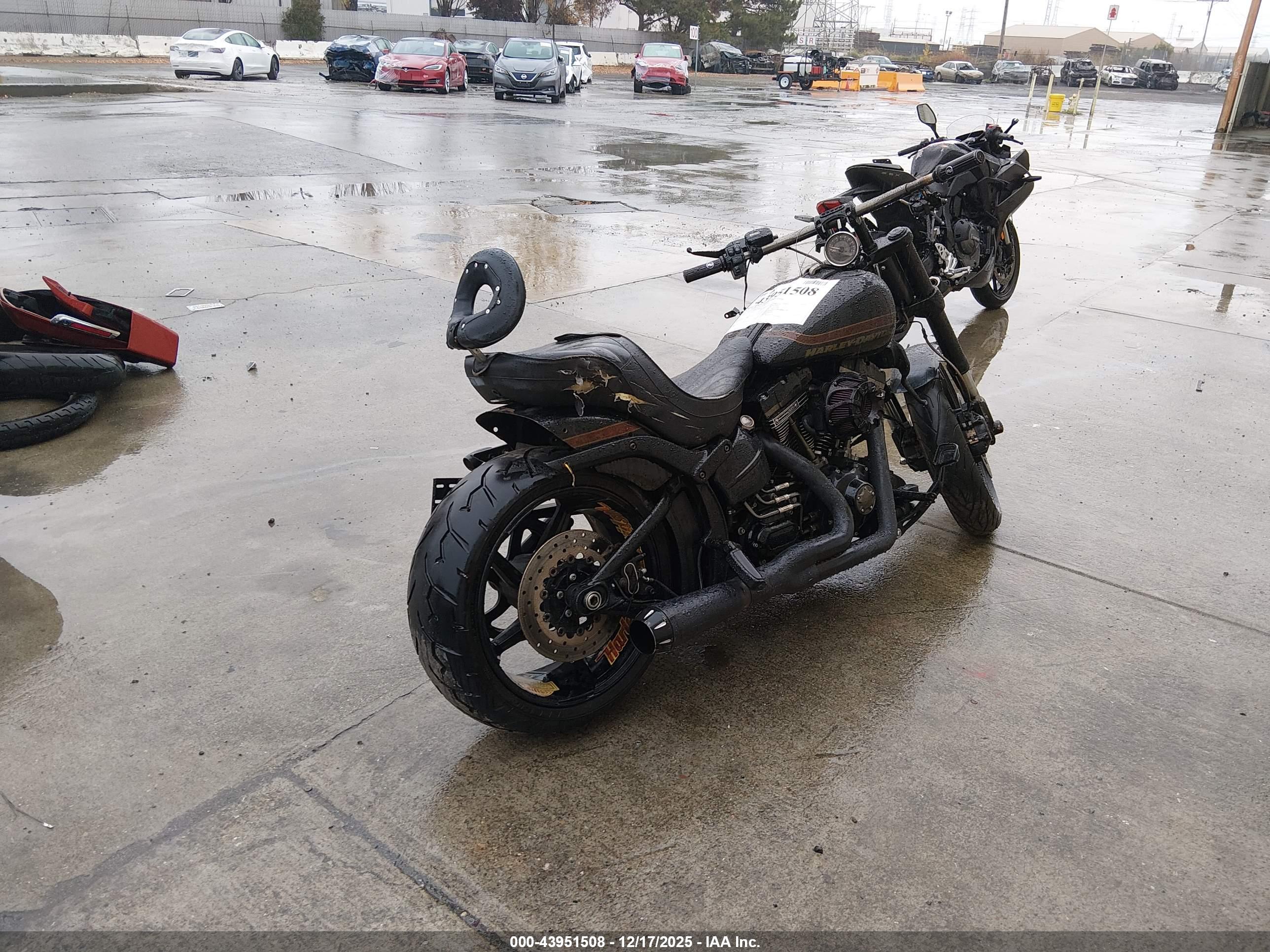 HARLEY-DAVIDSON FXSE image 4