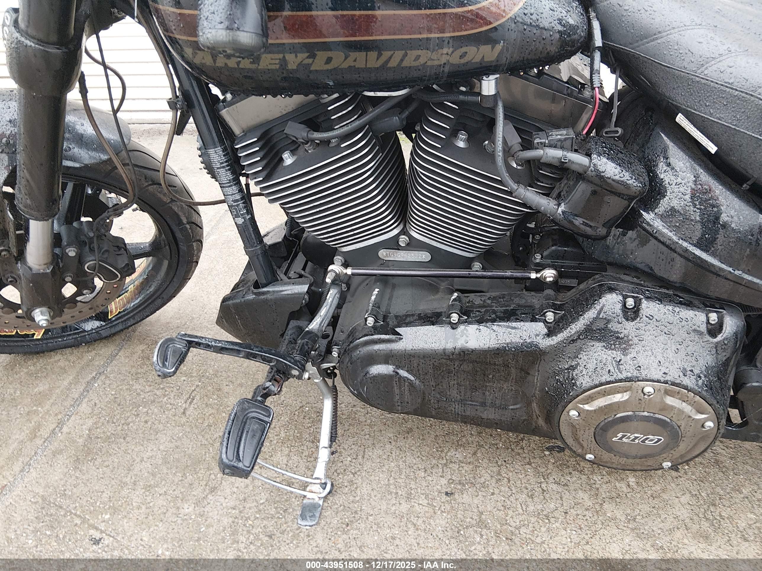 HARLEY-DAVIDSON FXSE image 9