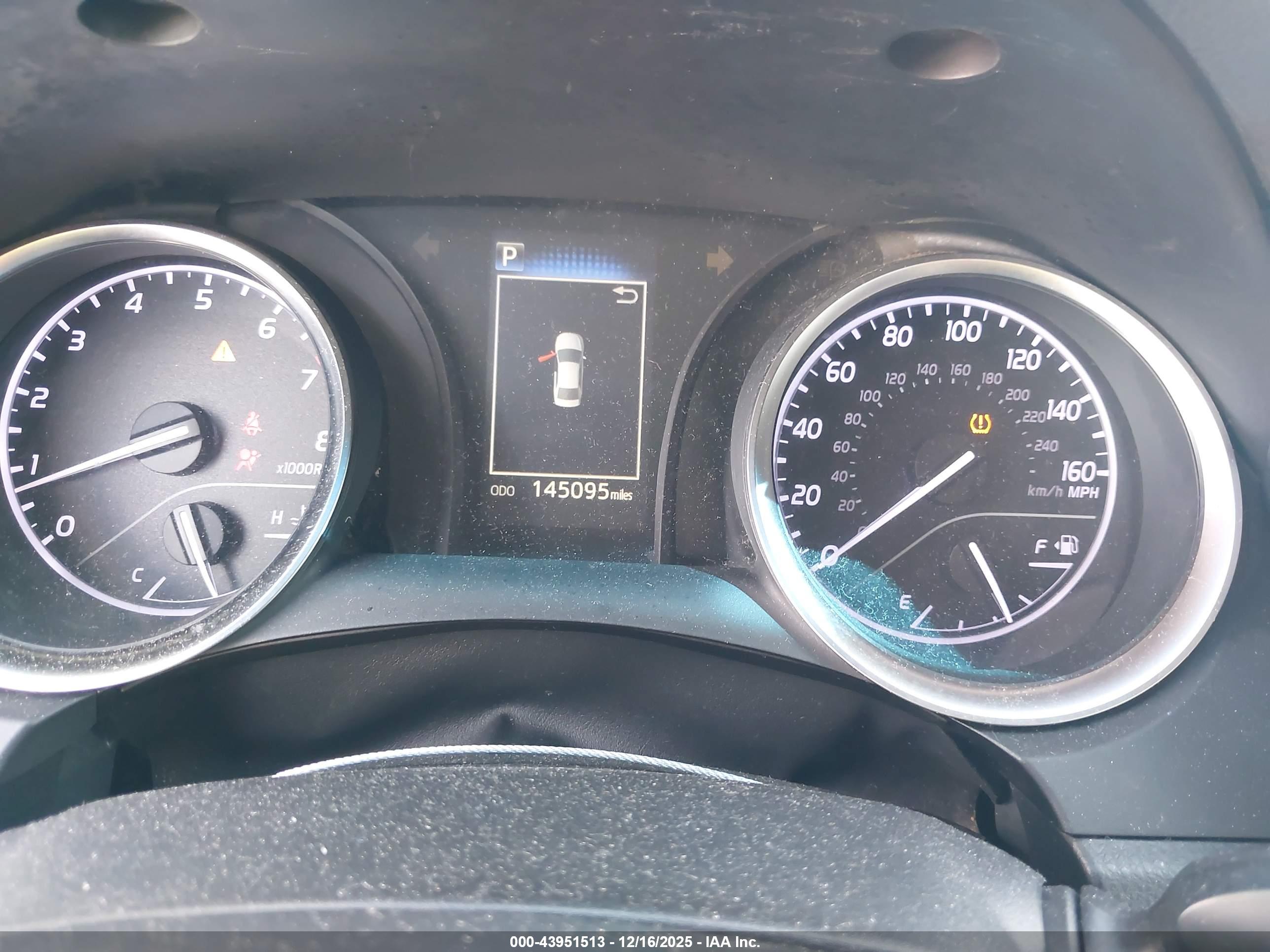TOYOTA CAMRY image 7