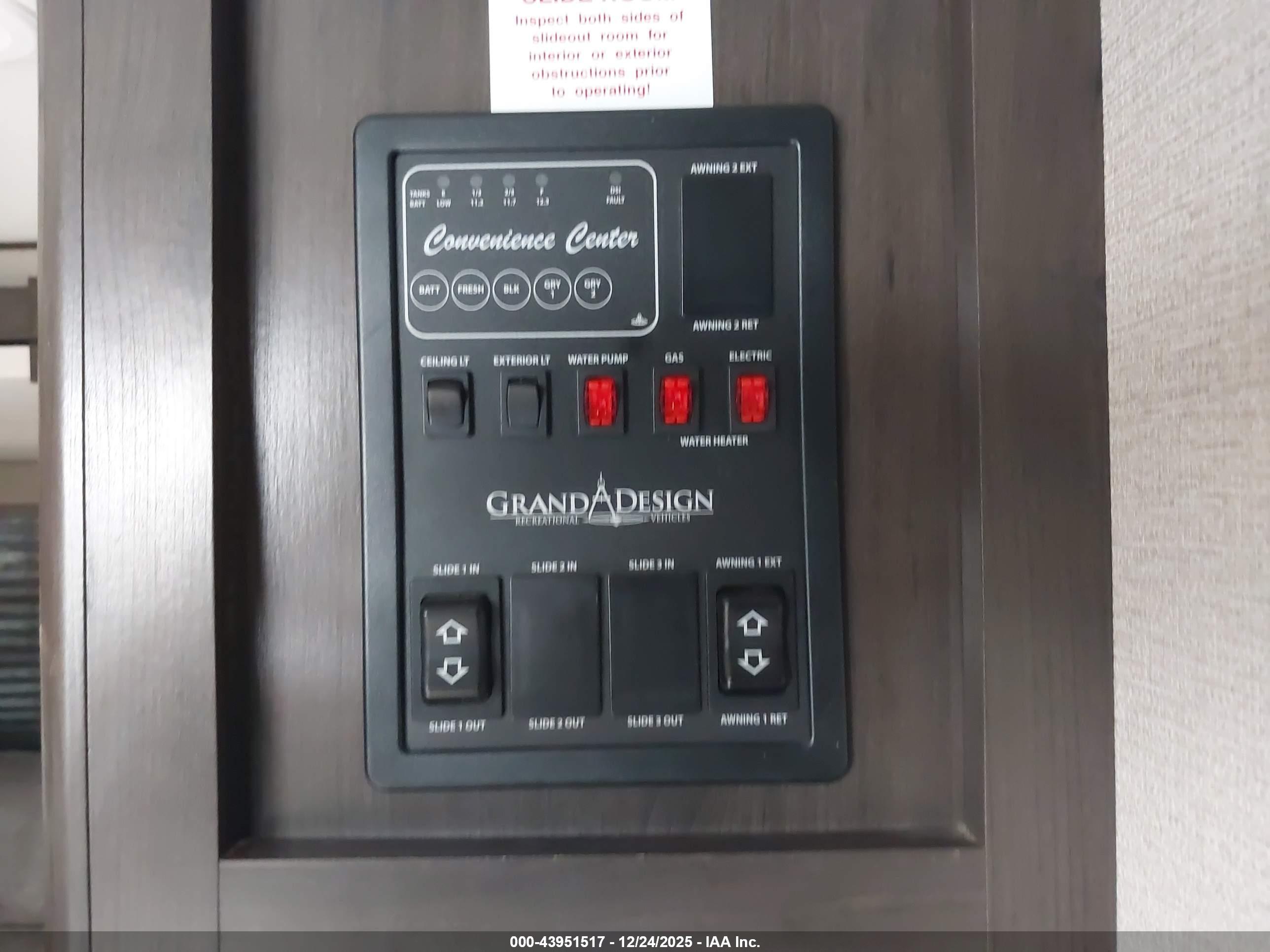 GRAND DESIGN image 7