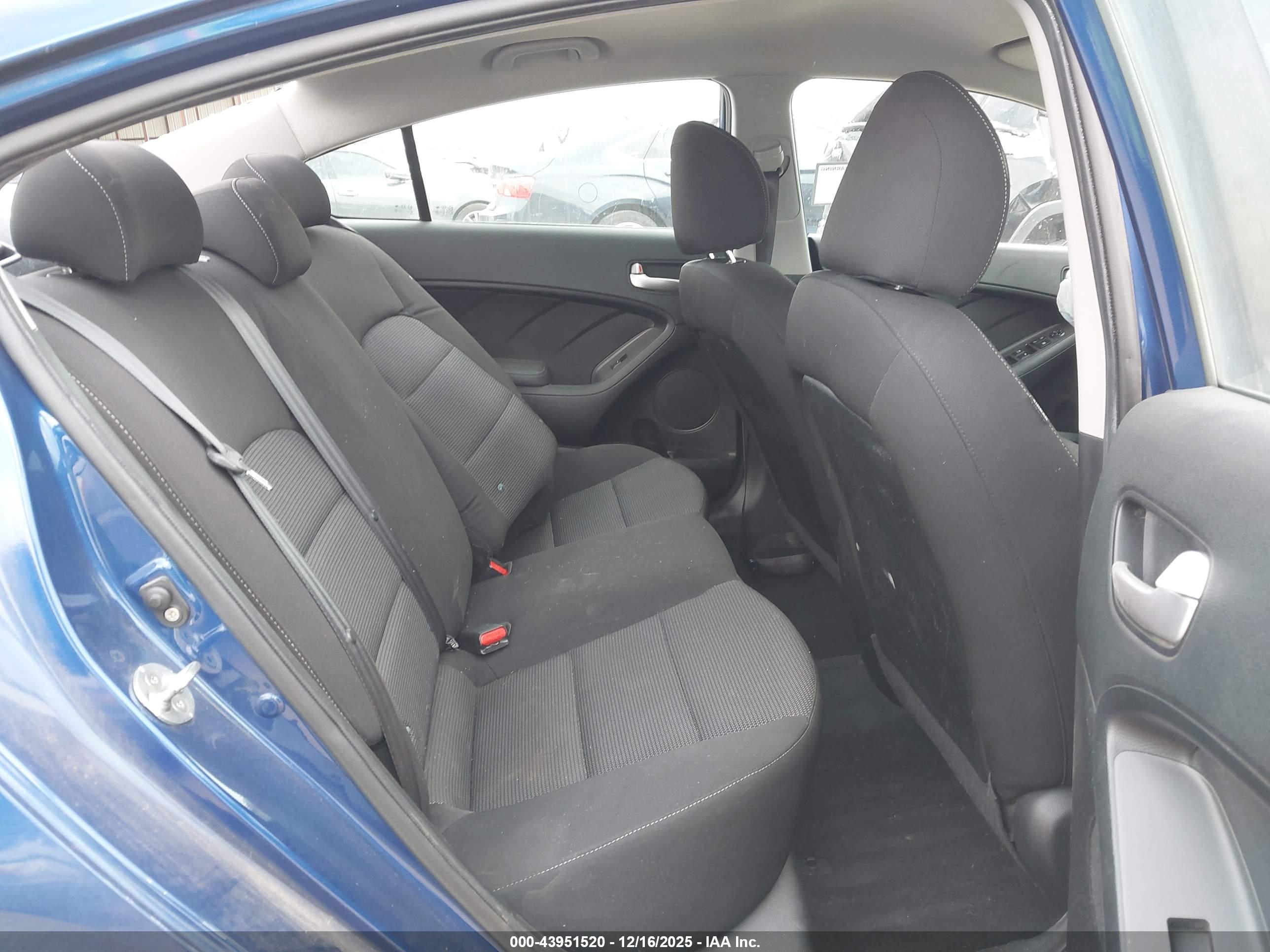 KIA FORTE image 8