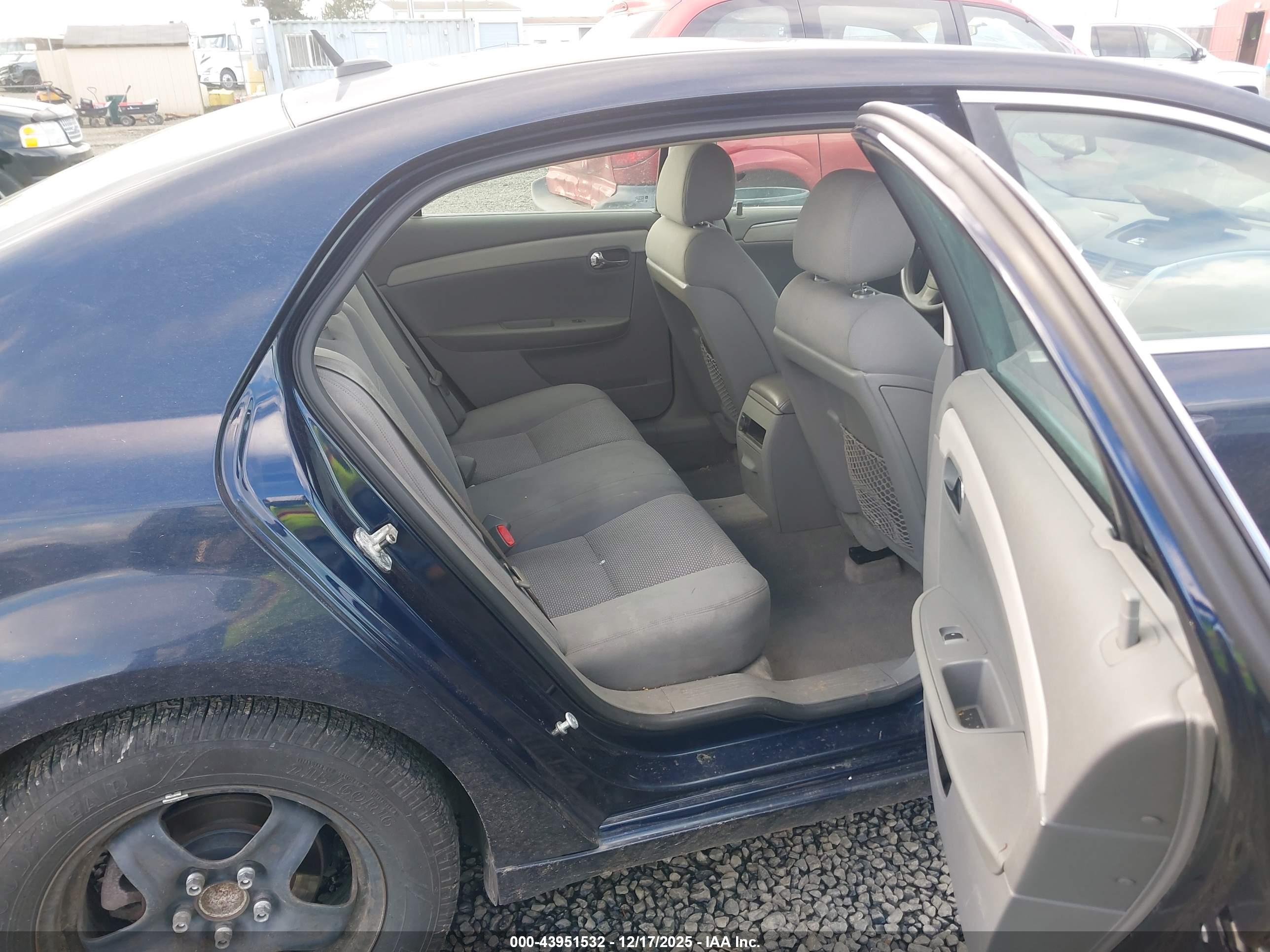 CHEVROLET MALIBU image 8