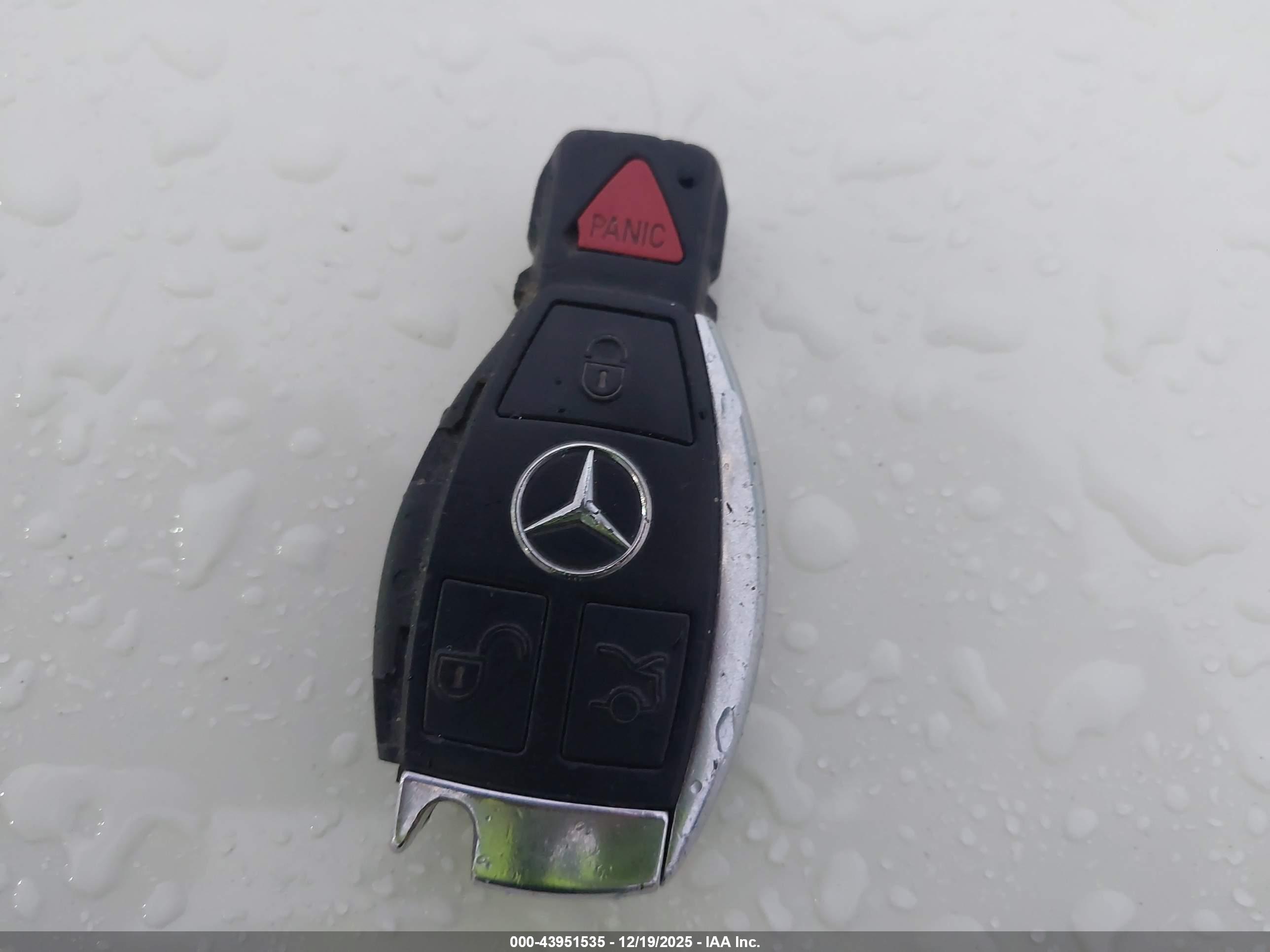 MERCEDES-BENZ E image 11