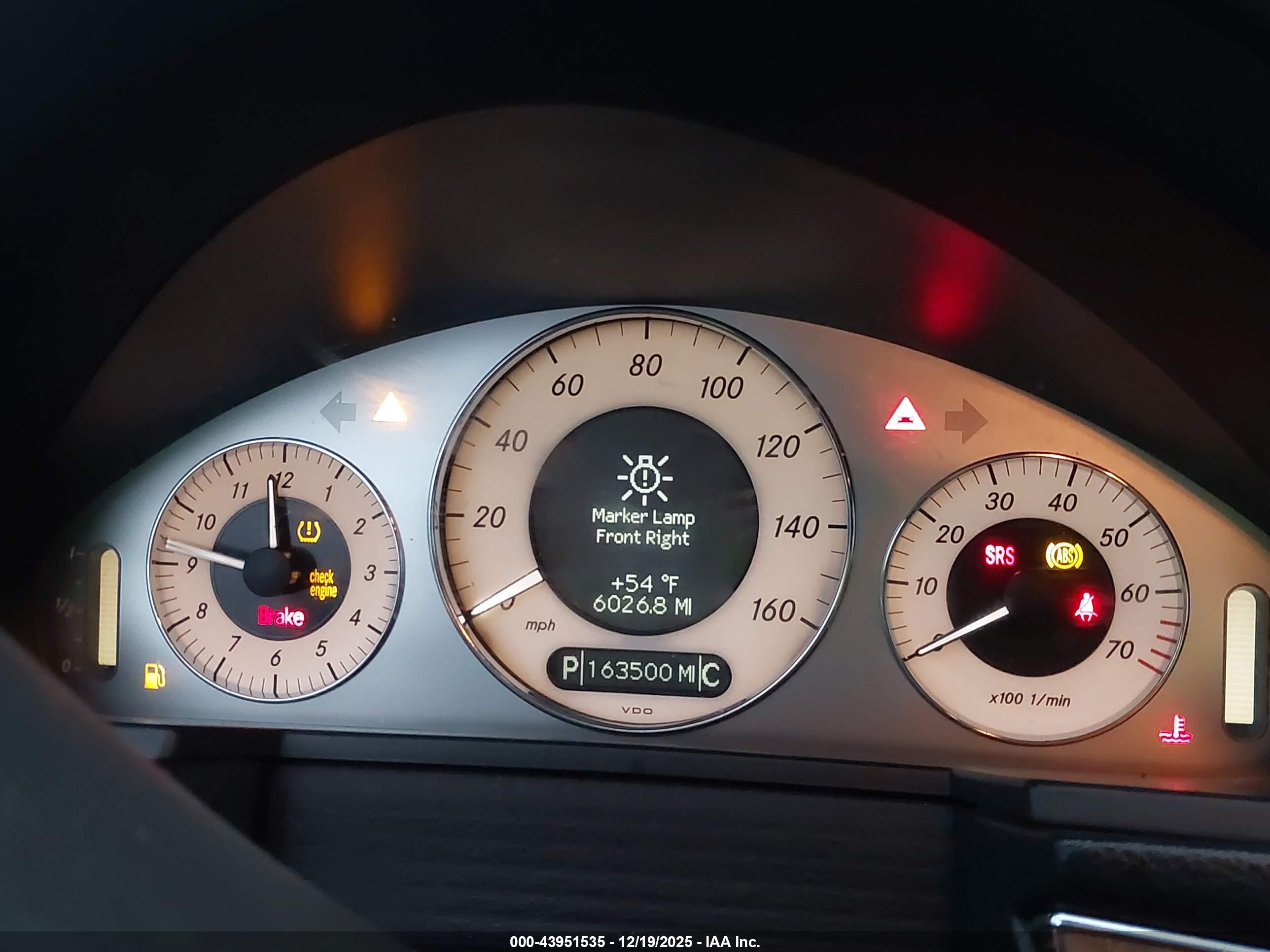 MERCEDES-BENZ E image 7