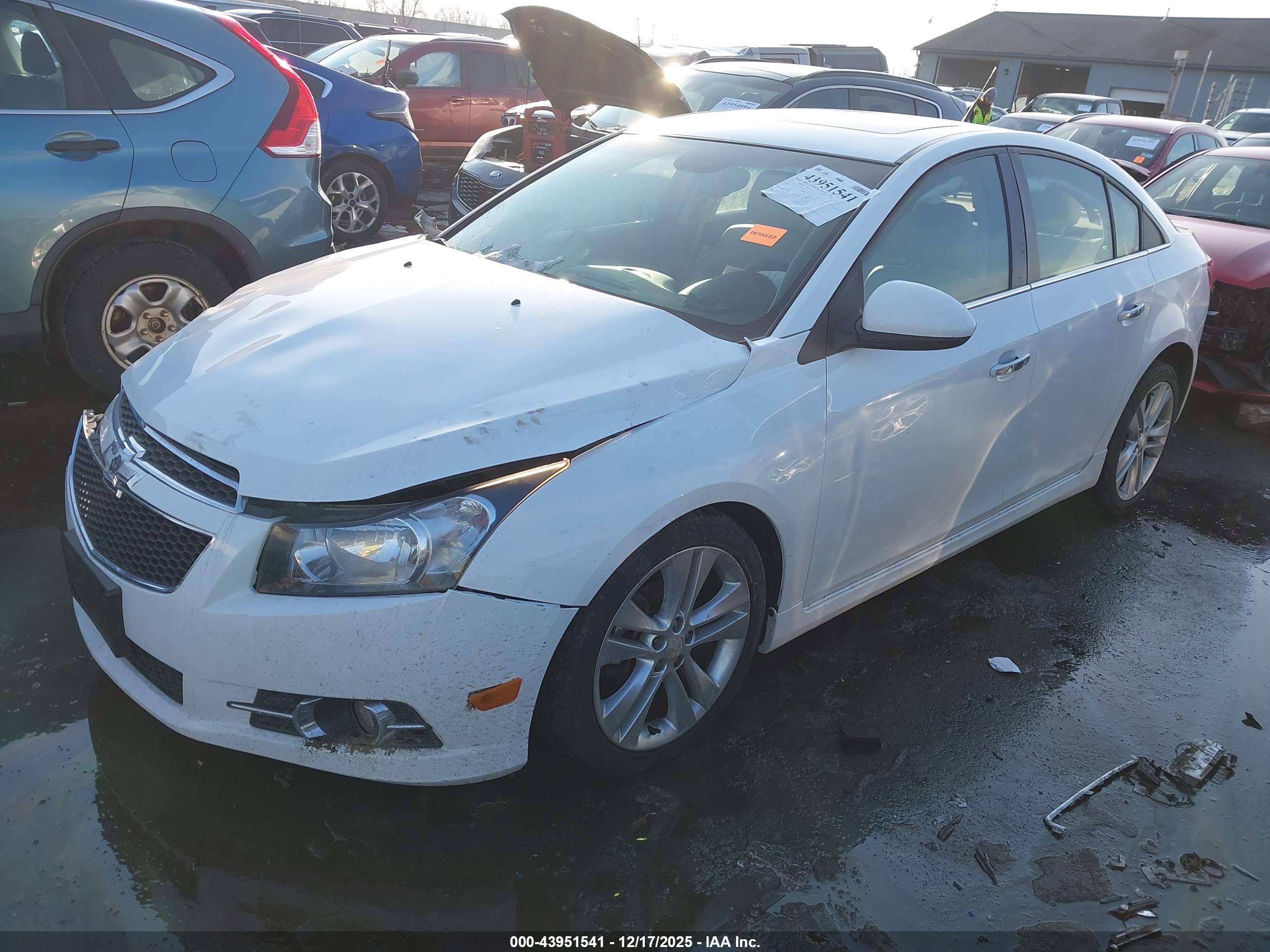 CHEVROLET CRUZE image 2