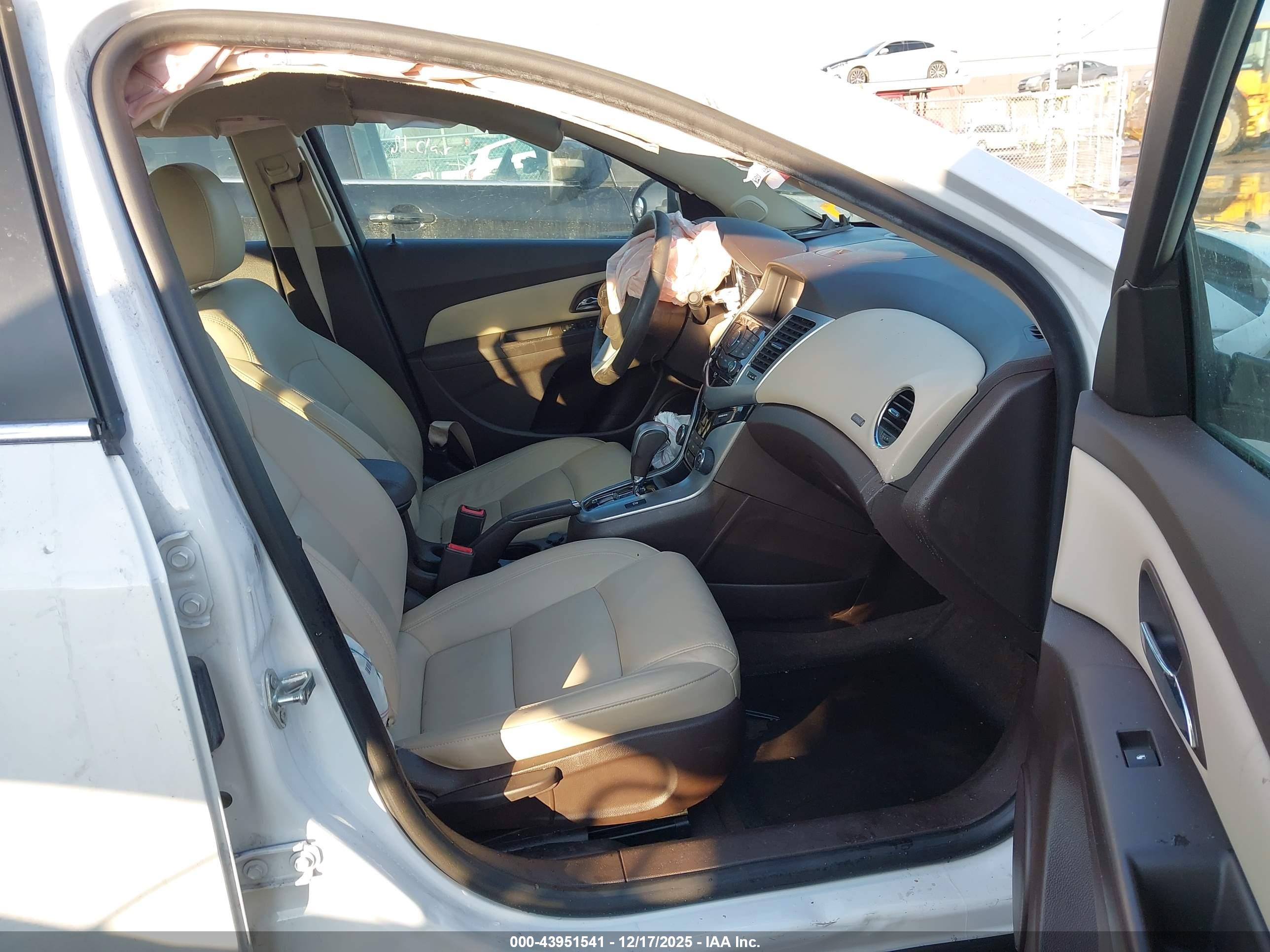 CHEVROLET CRUZE image 5