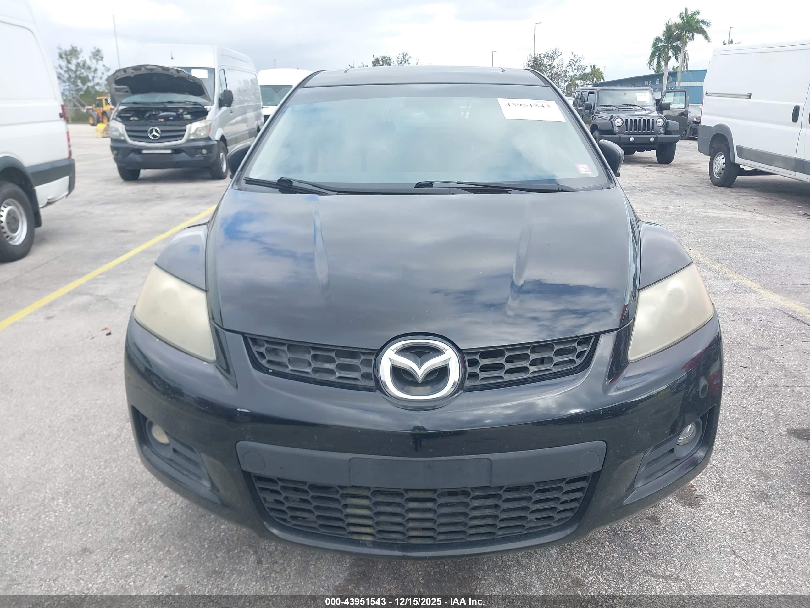 MAZDA CX-7 image 6