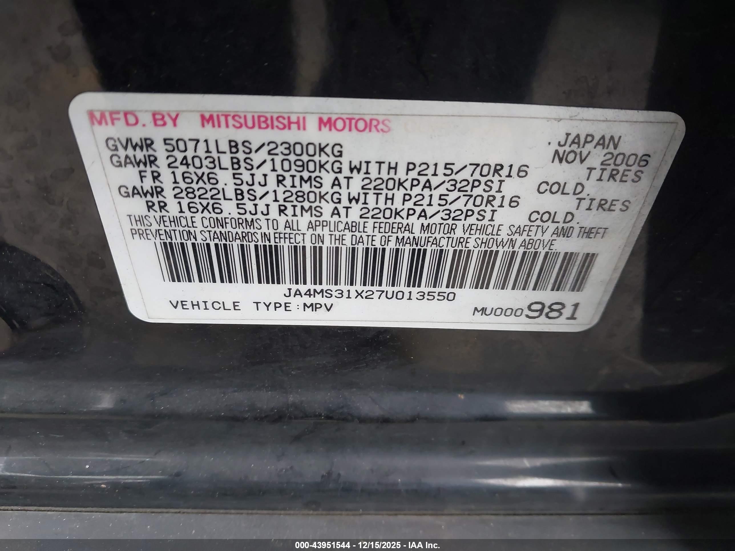 MITSUBISHI OUTLANDER image 9