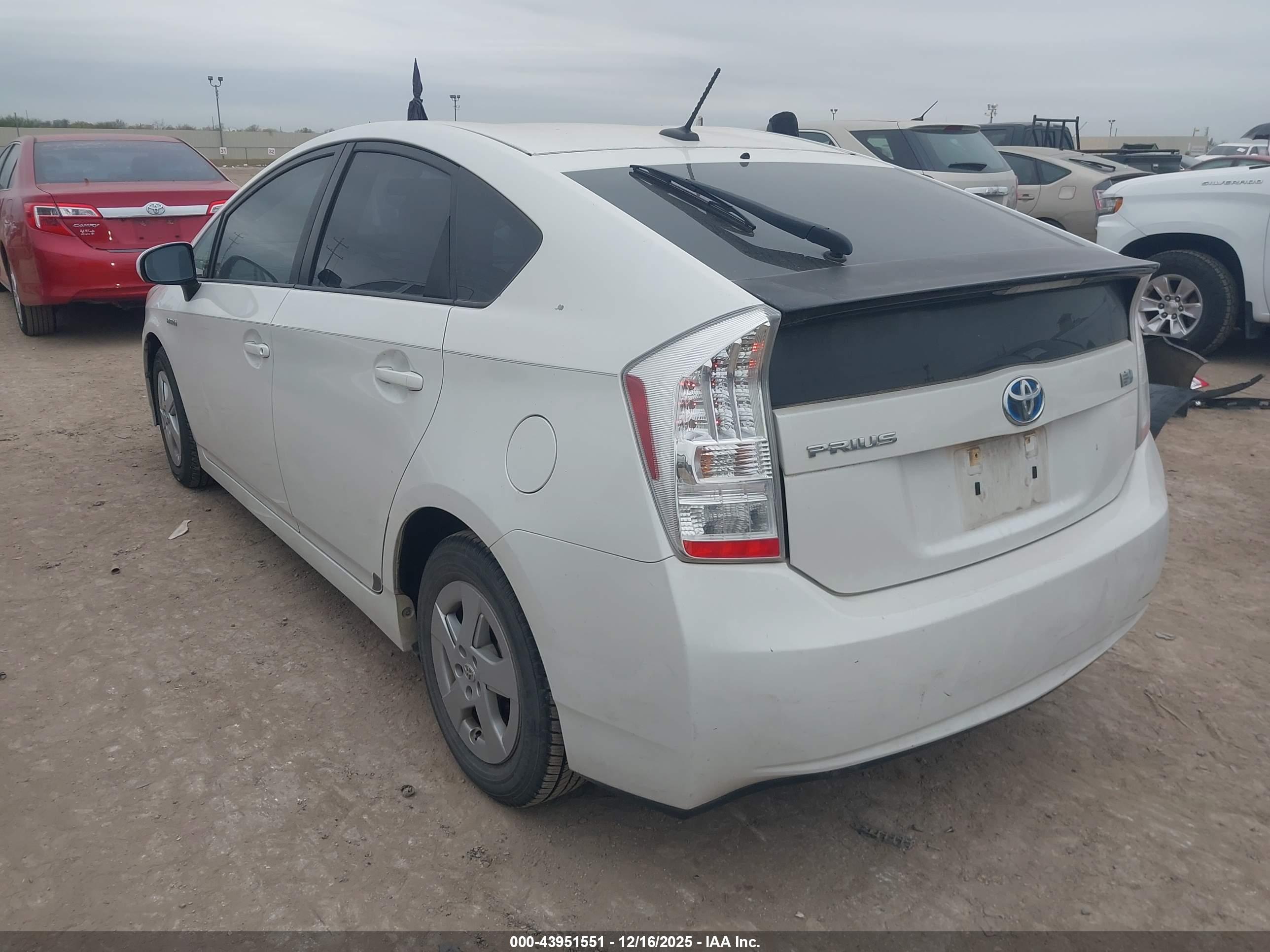 TOYOTA PRIUS image 3