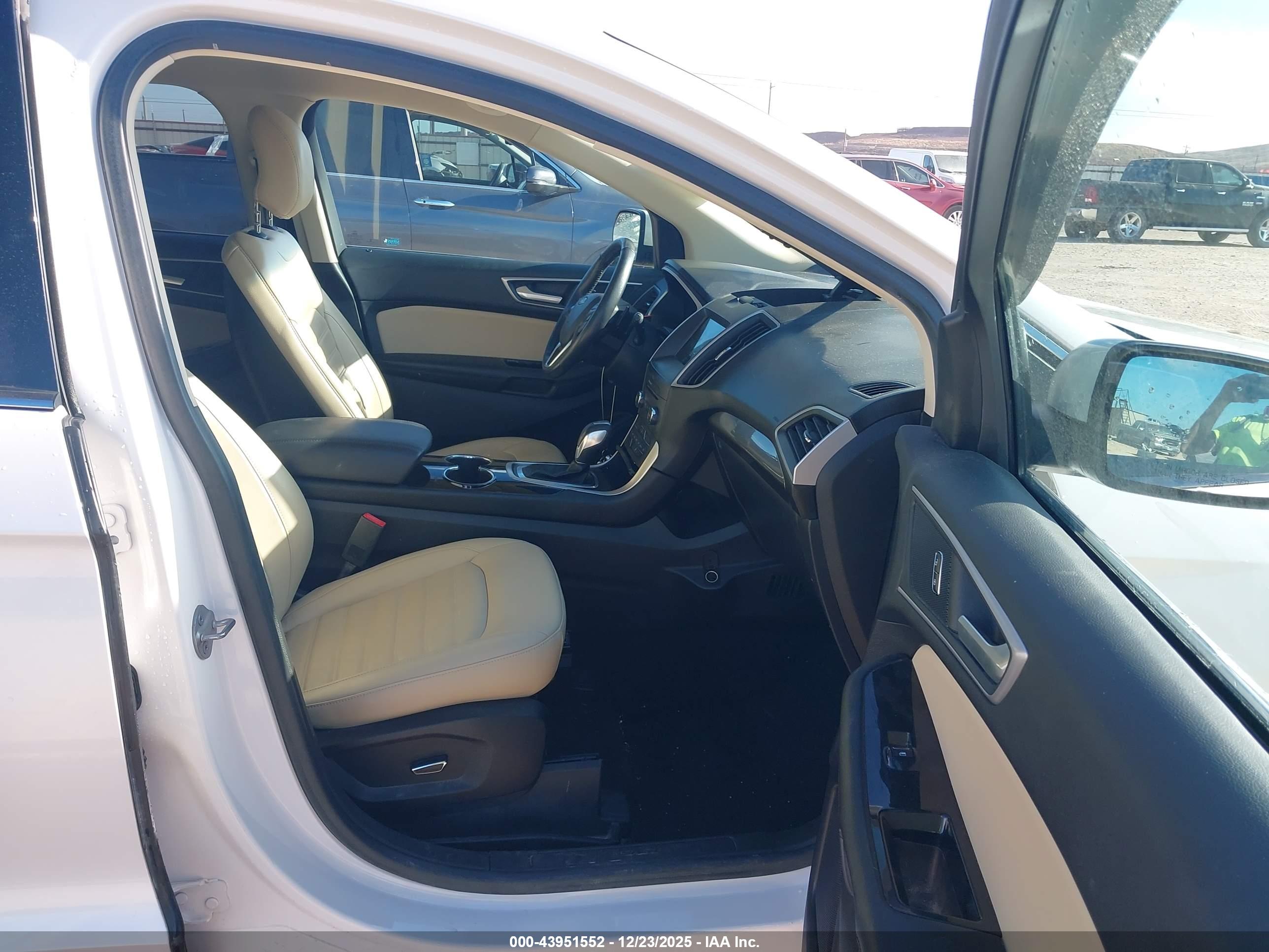 FORD EDGE image 5
