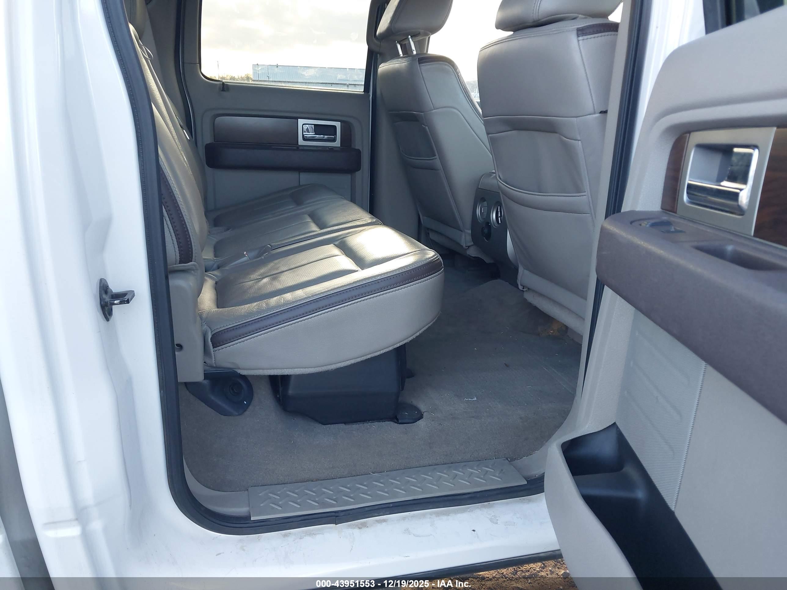 FORD F-150 image 8
