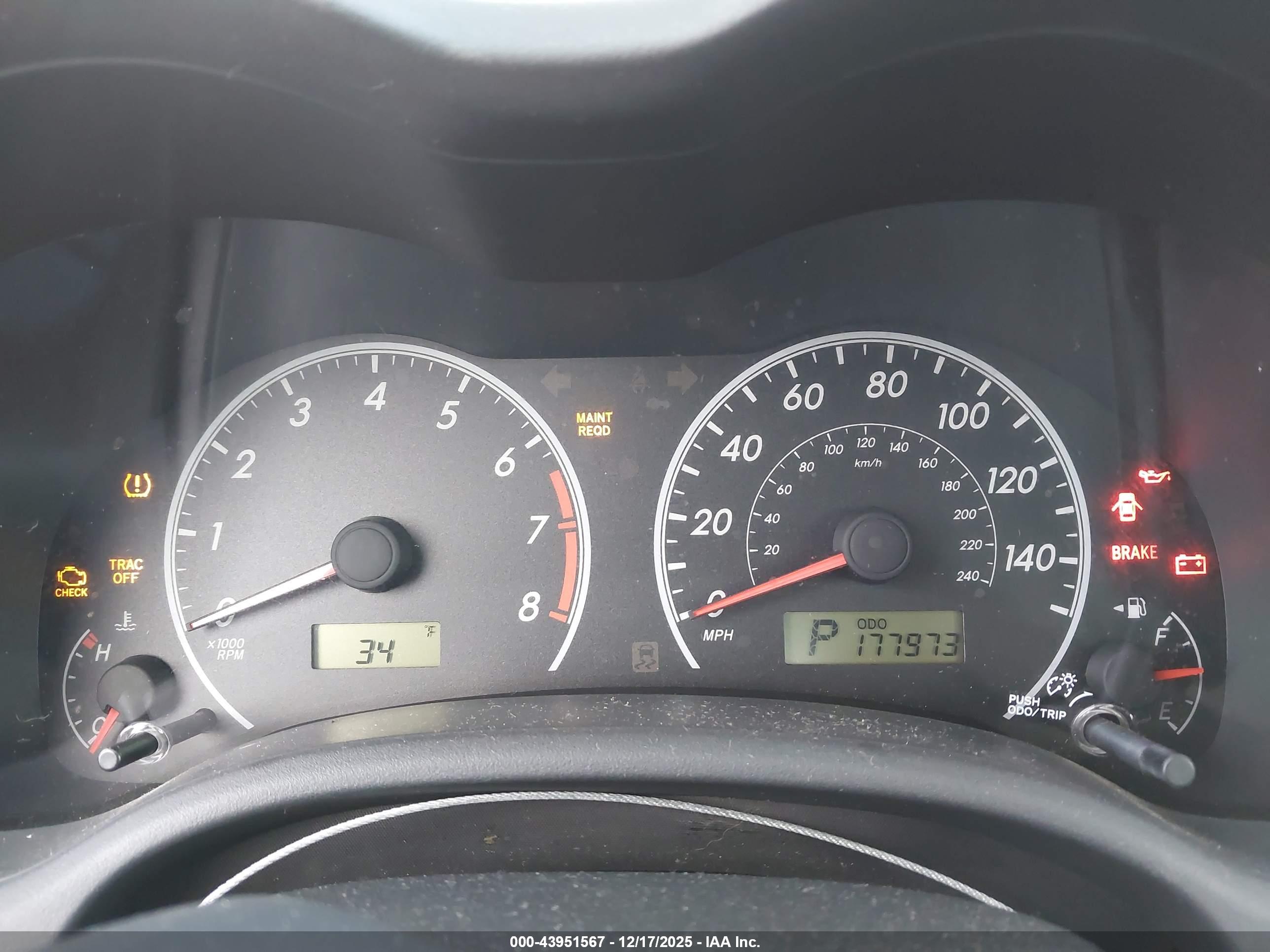 TOYOTA COROLLA image 7