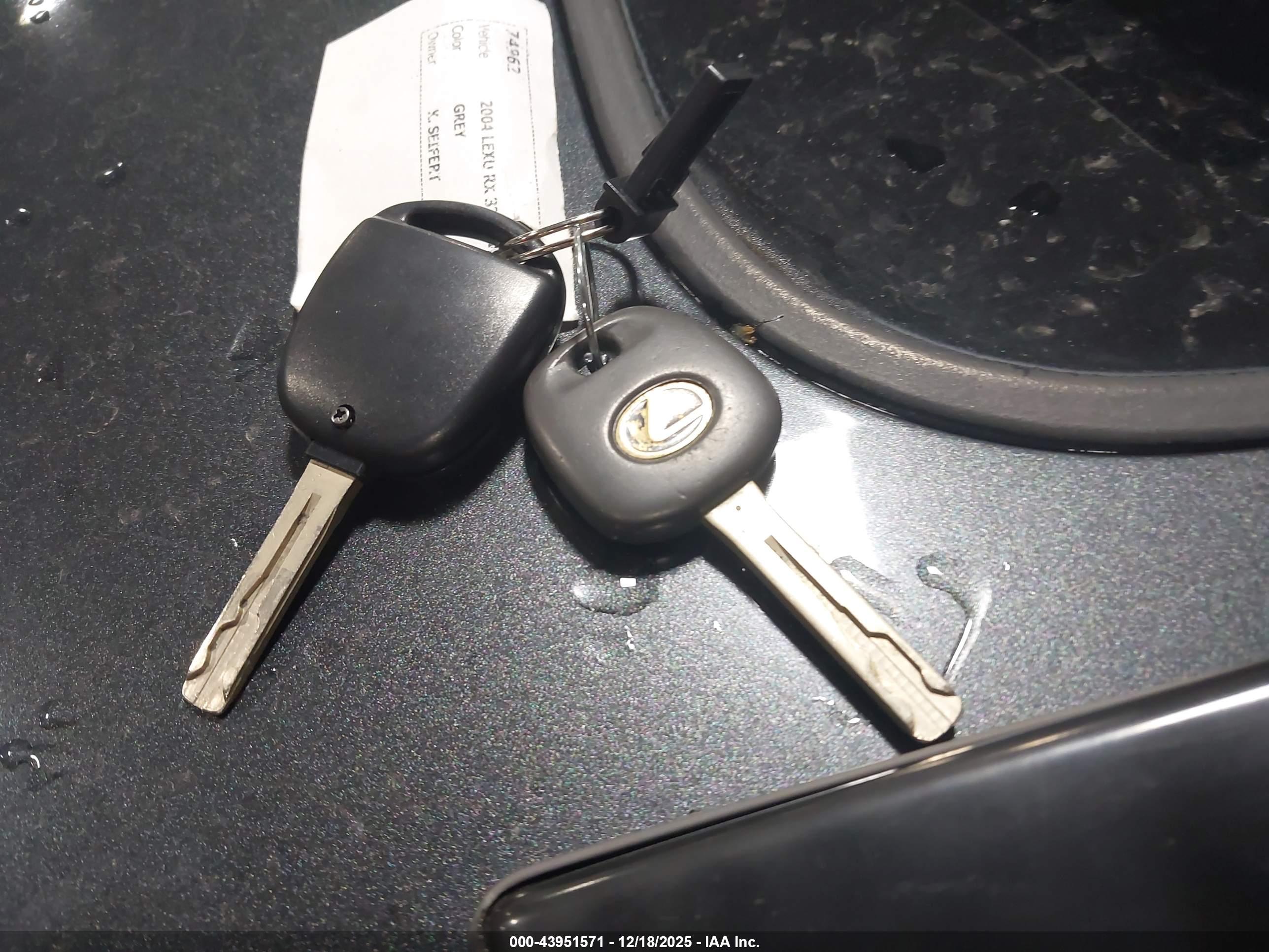 LEXUS RX image 11