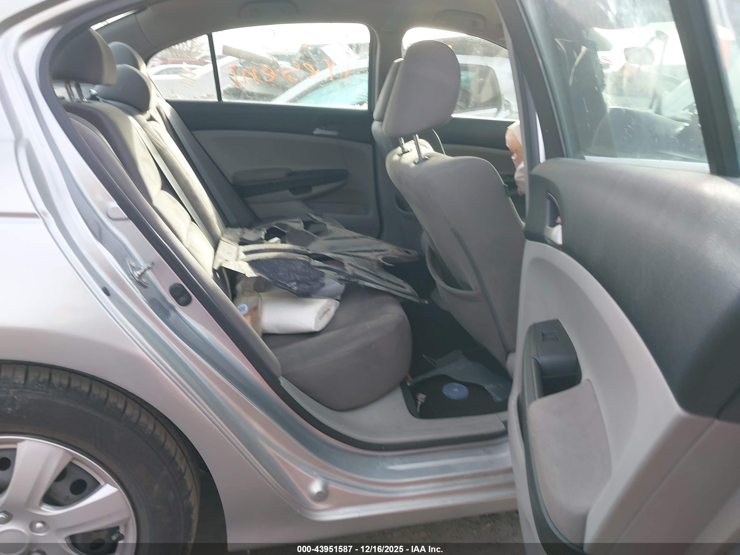 HONDA ACCORD image 8