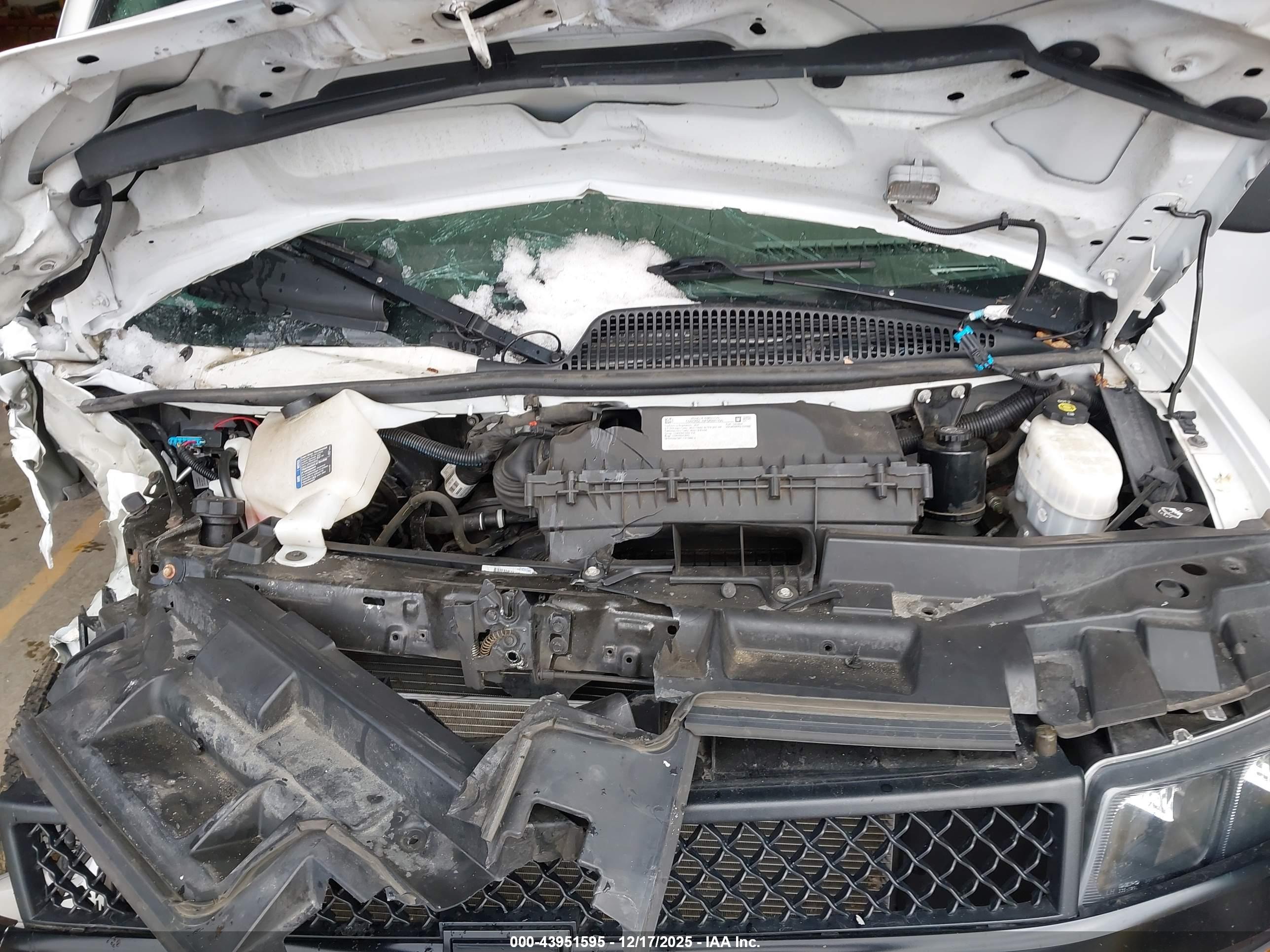 CHEVROLET EXPRESS image 10