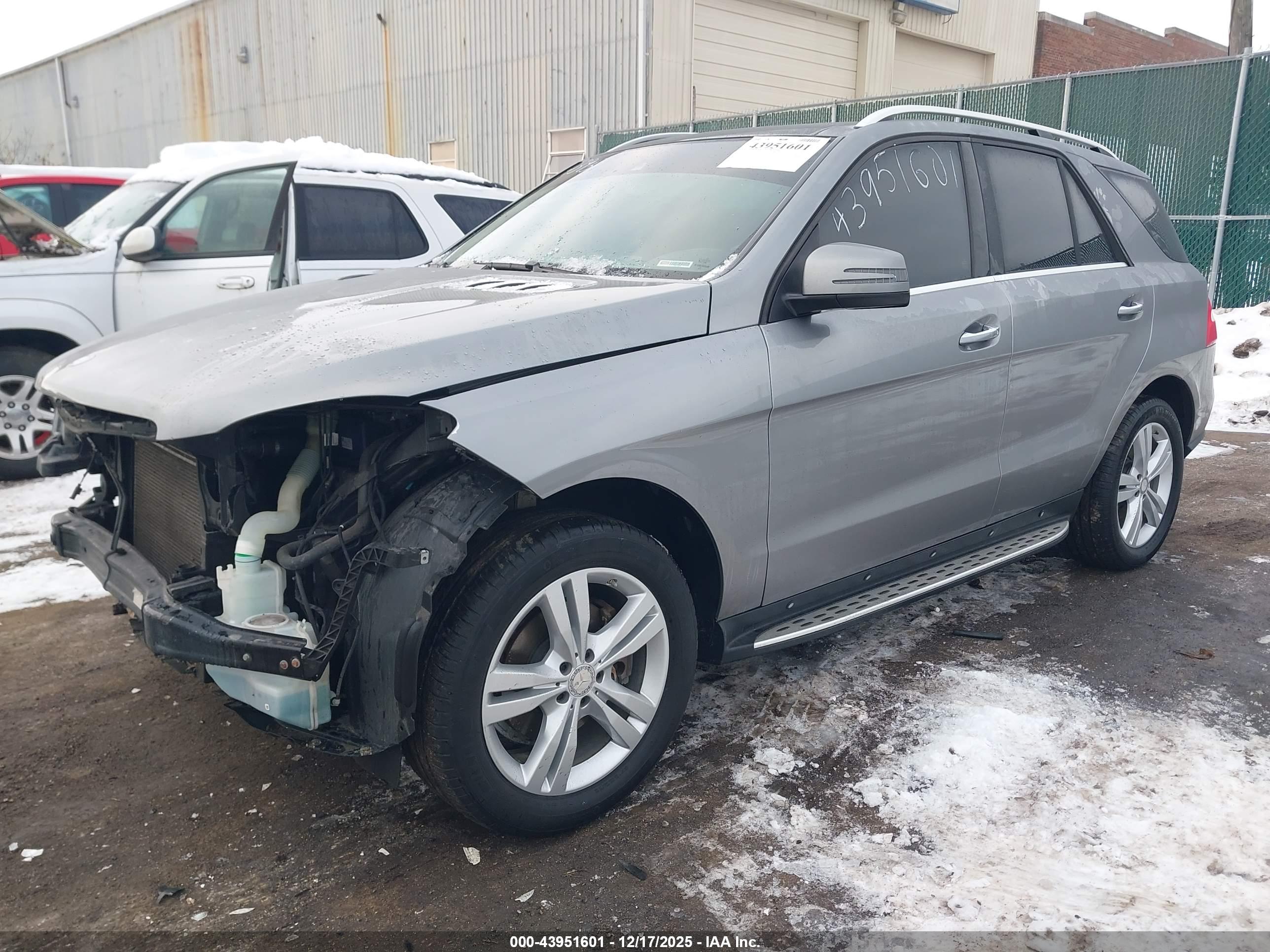 MERCEDES-BENZ ML image 2