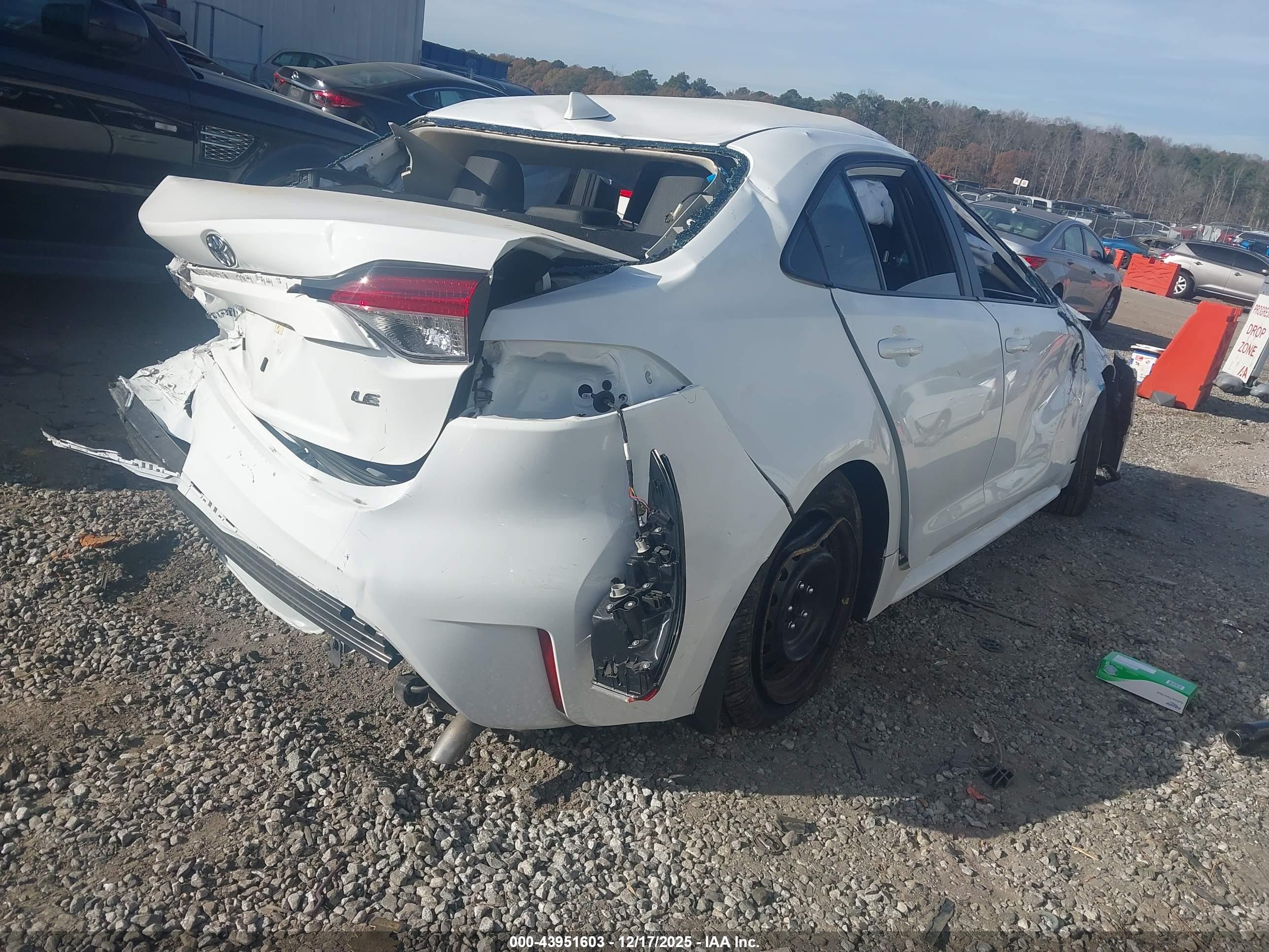 TOYOTA COROLLA image 4