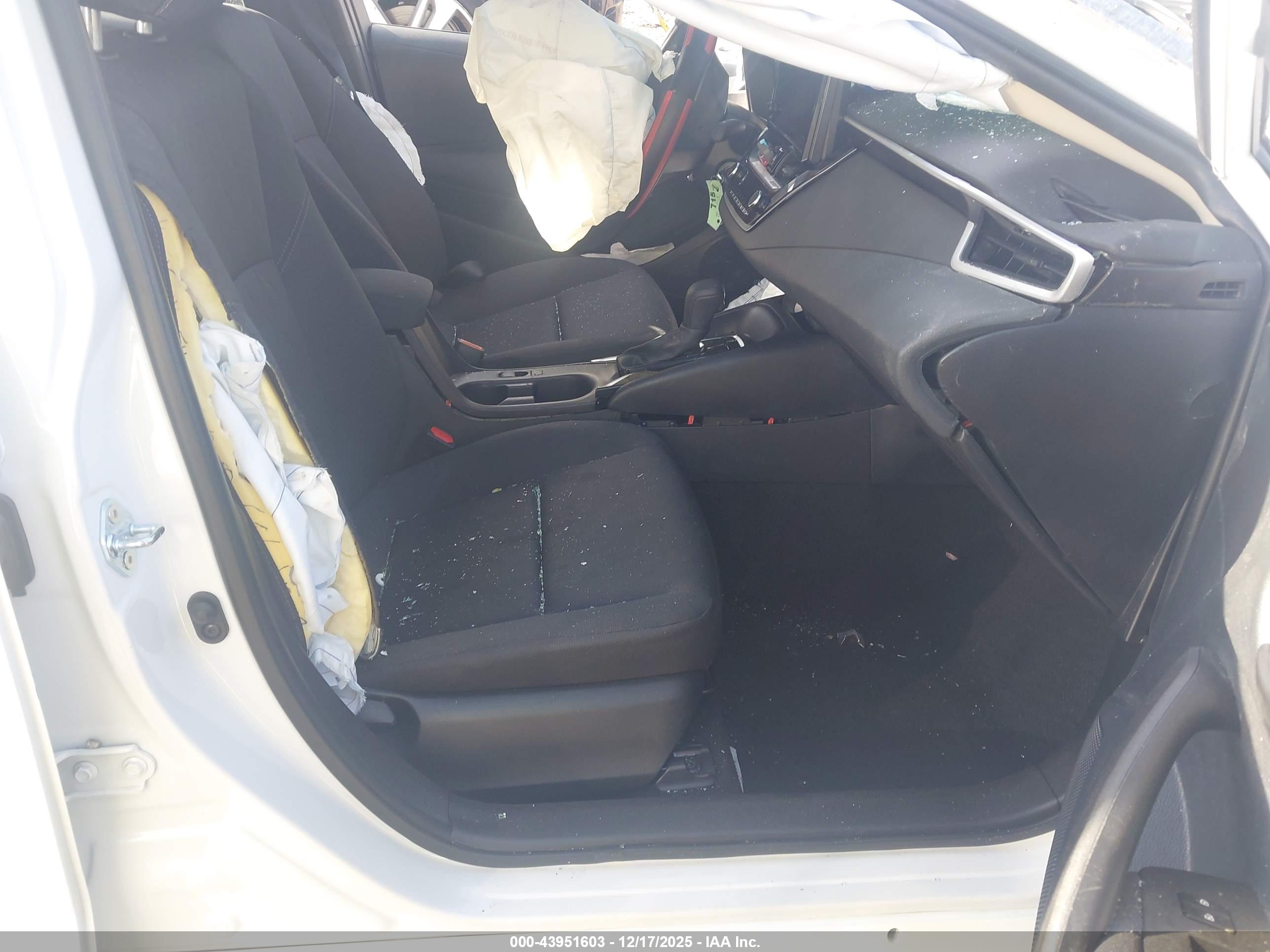 TOYOTA COROLLA image 5