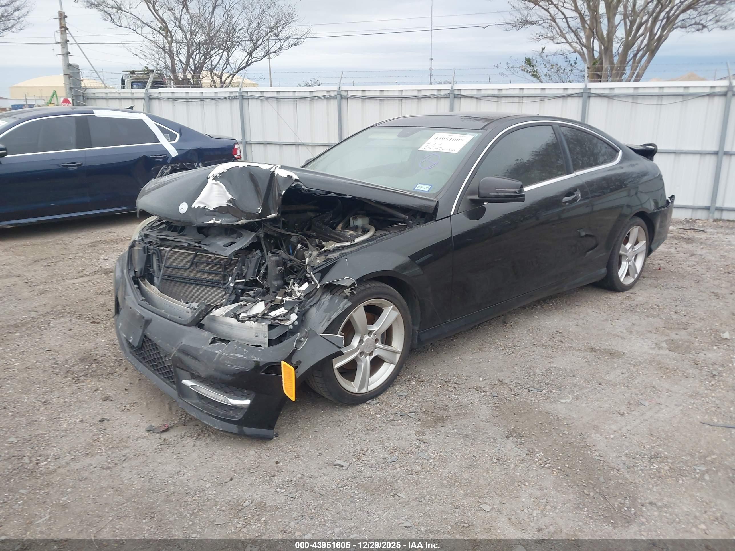 MERCEDES-BENZ C image 2