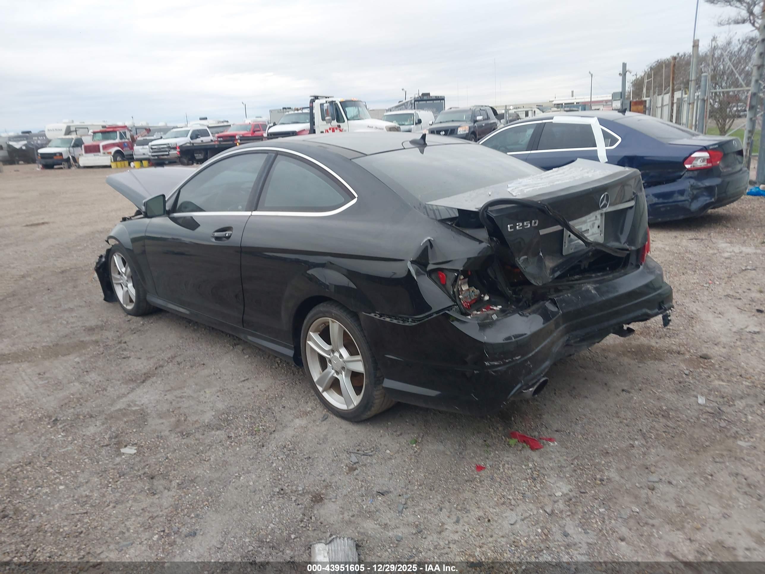 MERCEDES-BENZ C image 3