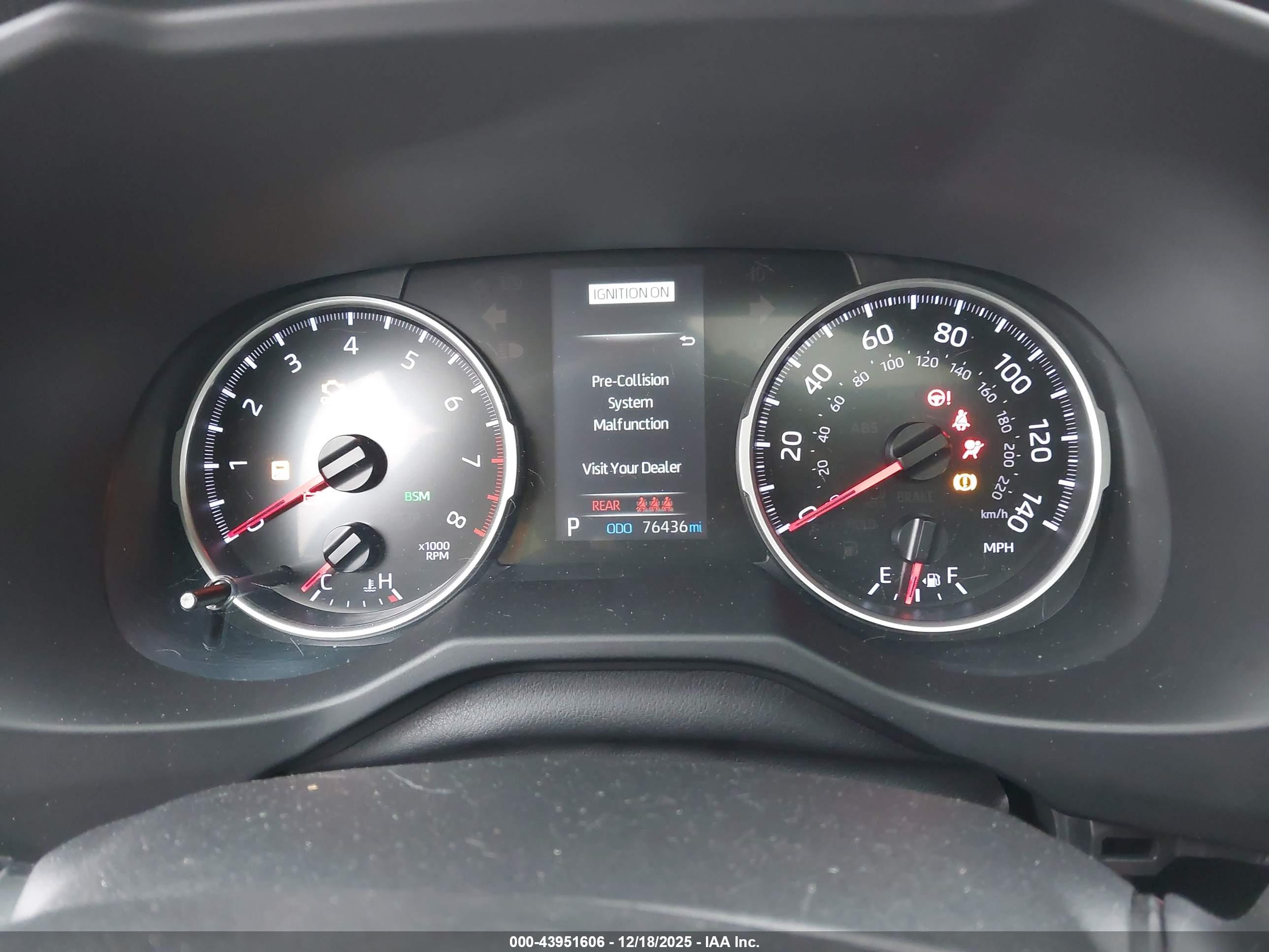 TOYOTA RAV4 image 7