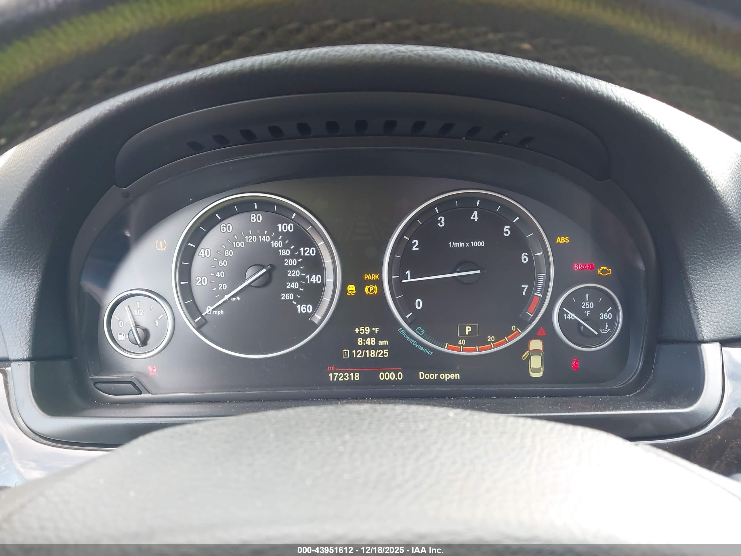 BMW 528I image 7
