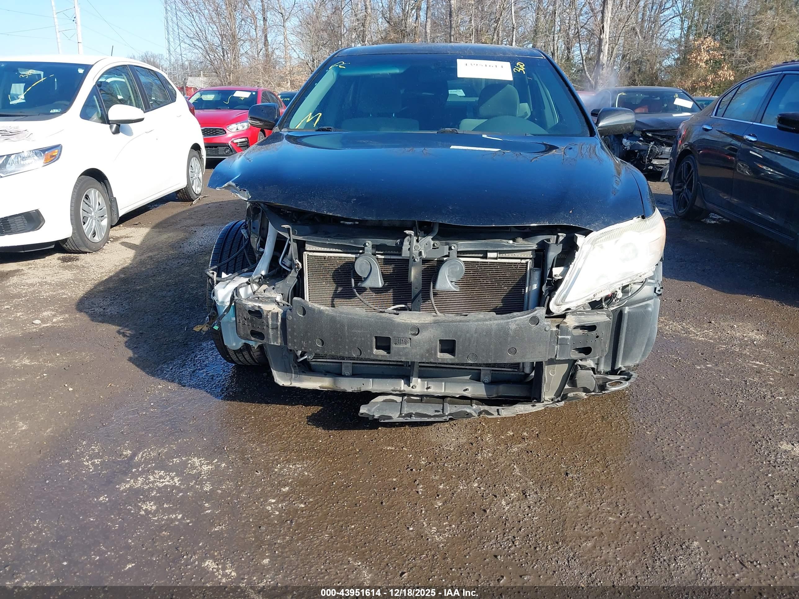 TOYOTA CAMRY image 6
