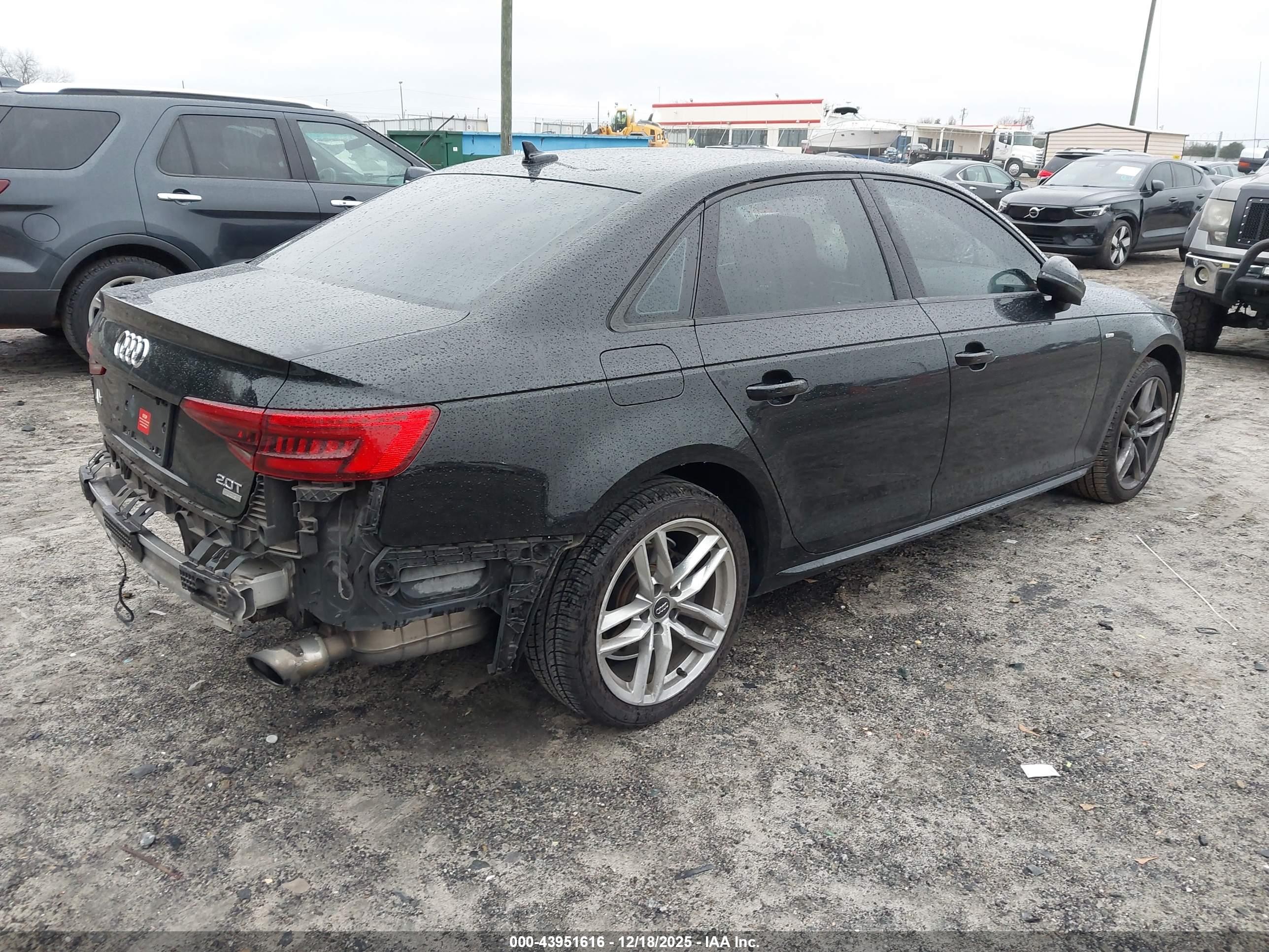 AUDI A4 image 4