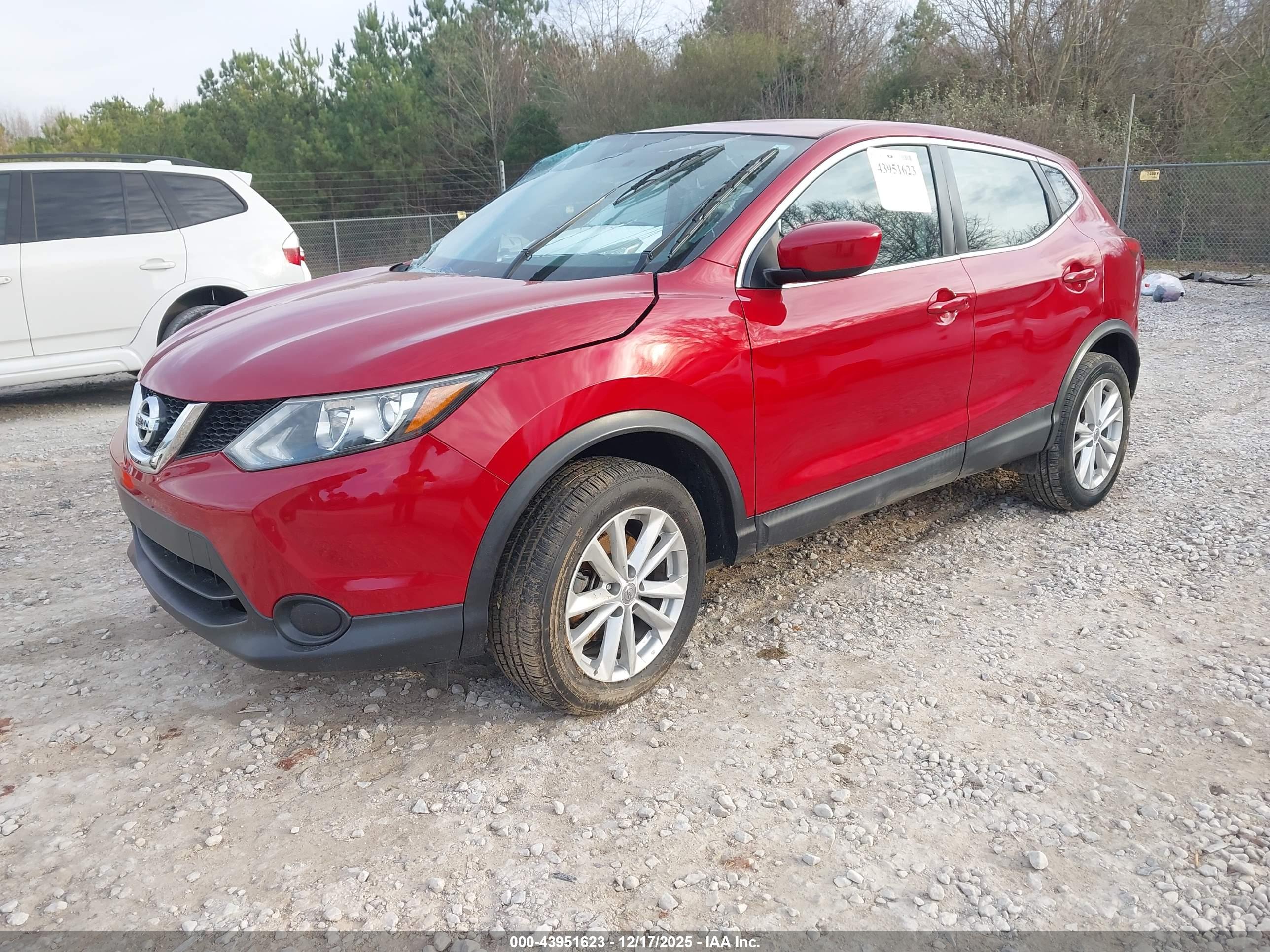 NISSAN ROGUE image 2