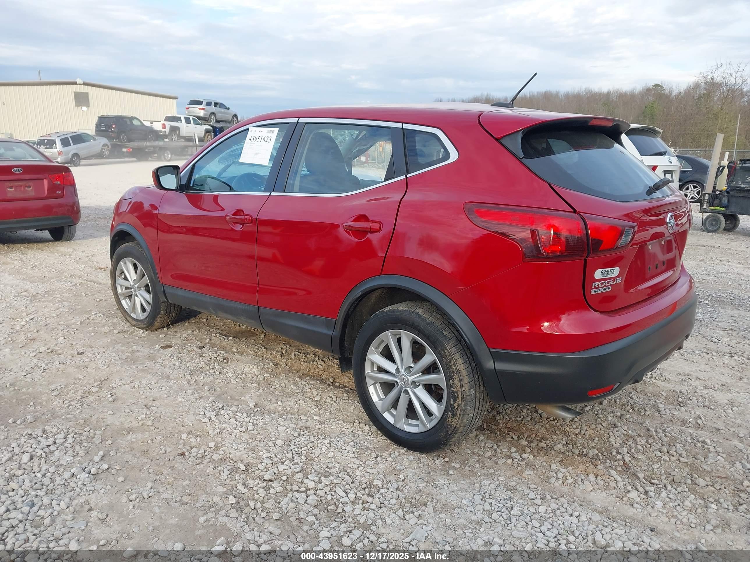 NISSAN ROGUE image 3