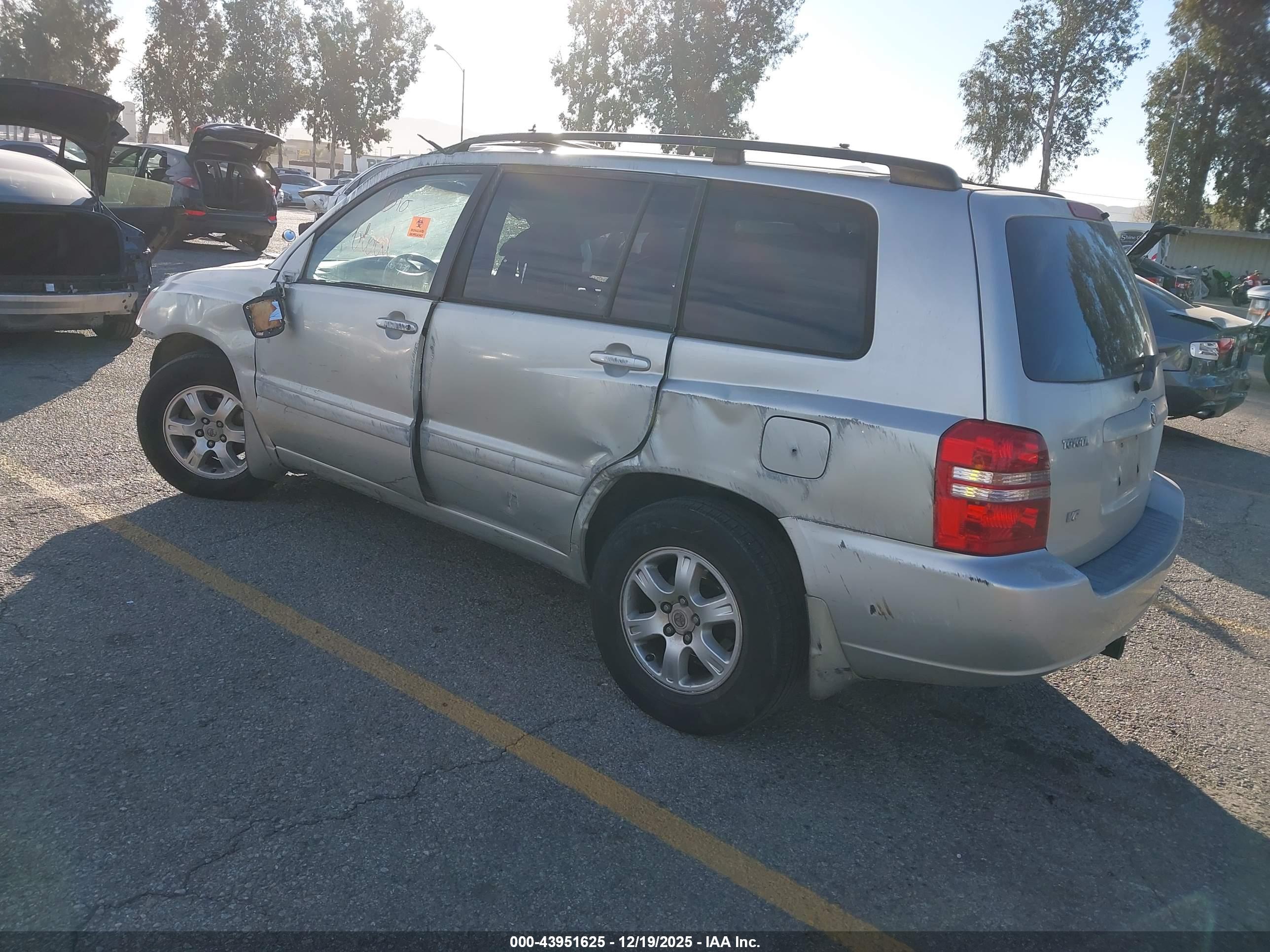 TOYOTA HIGHLANDER image 3