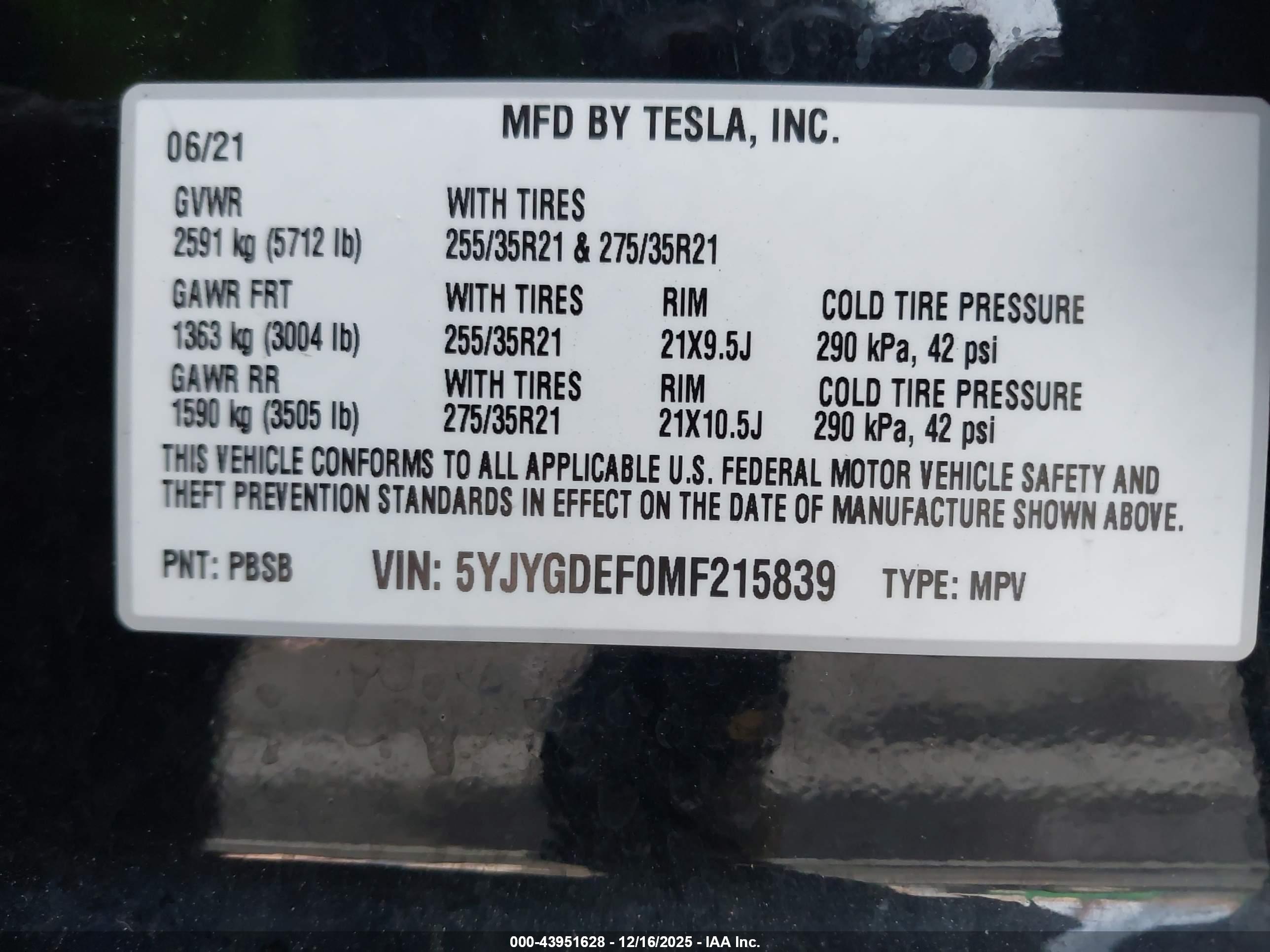 TESLA MODEL image 9