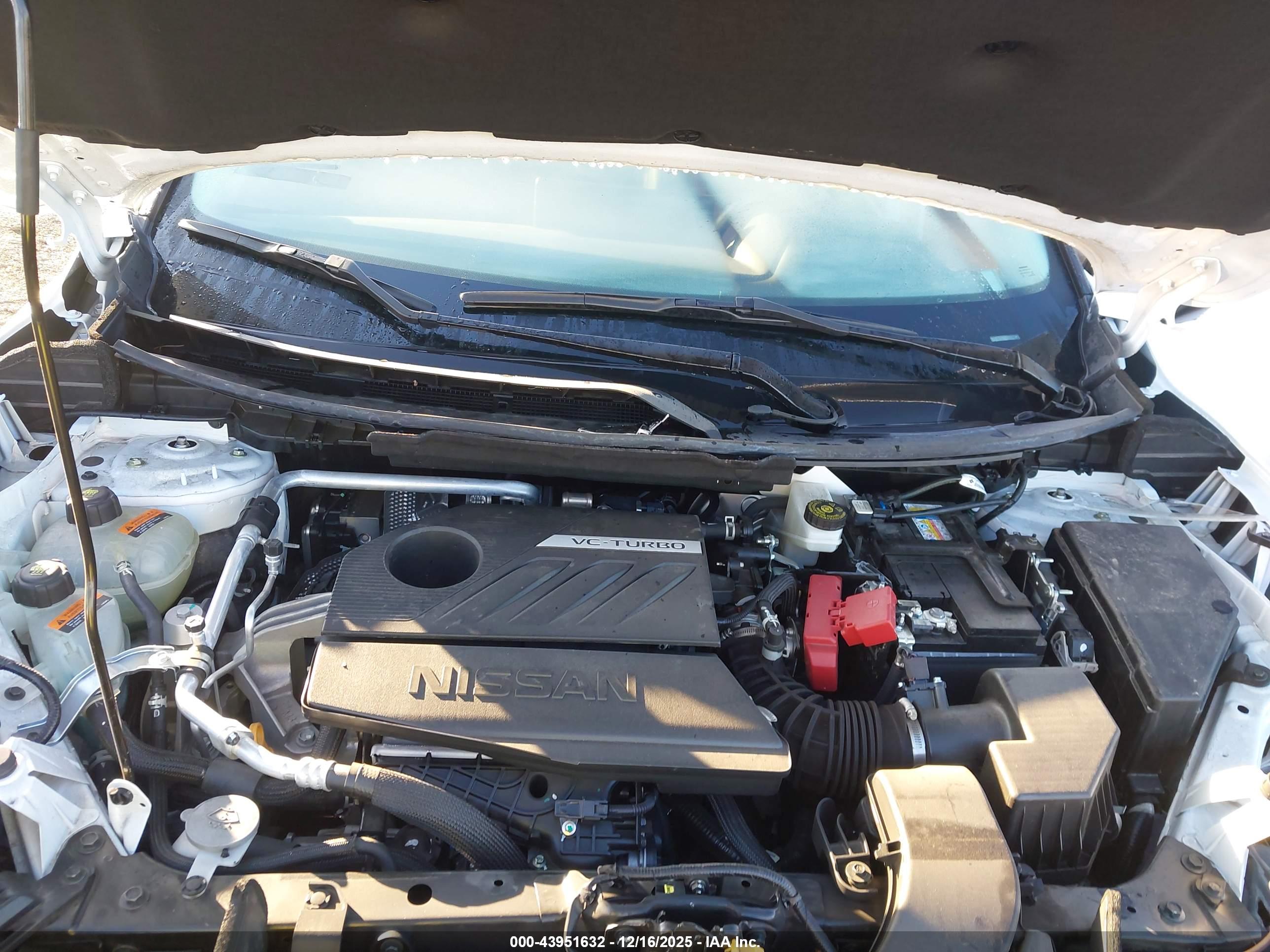 NISSAN ROGUE image 10