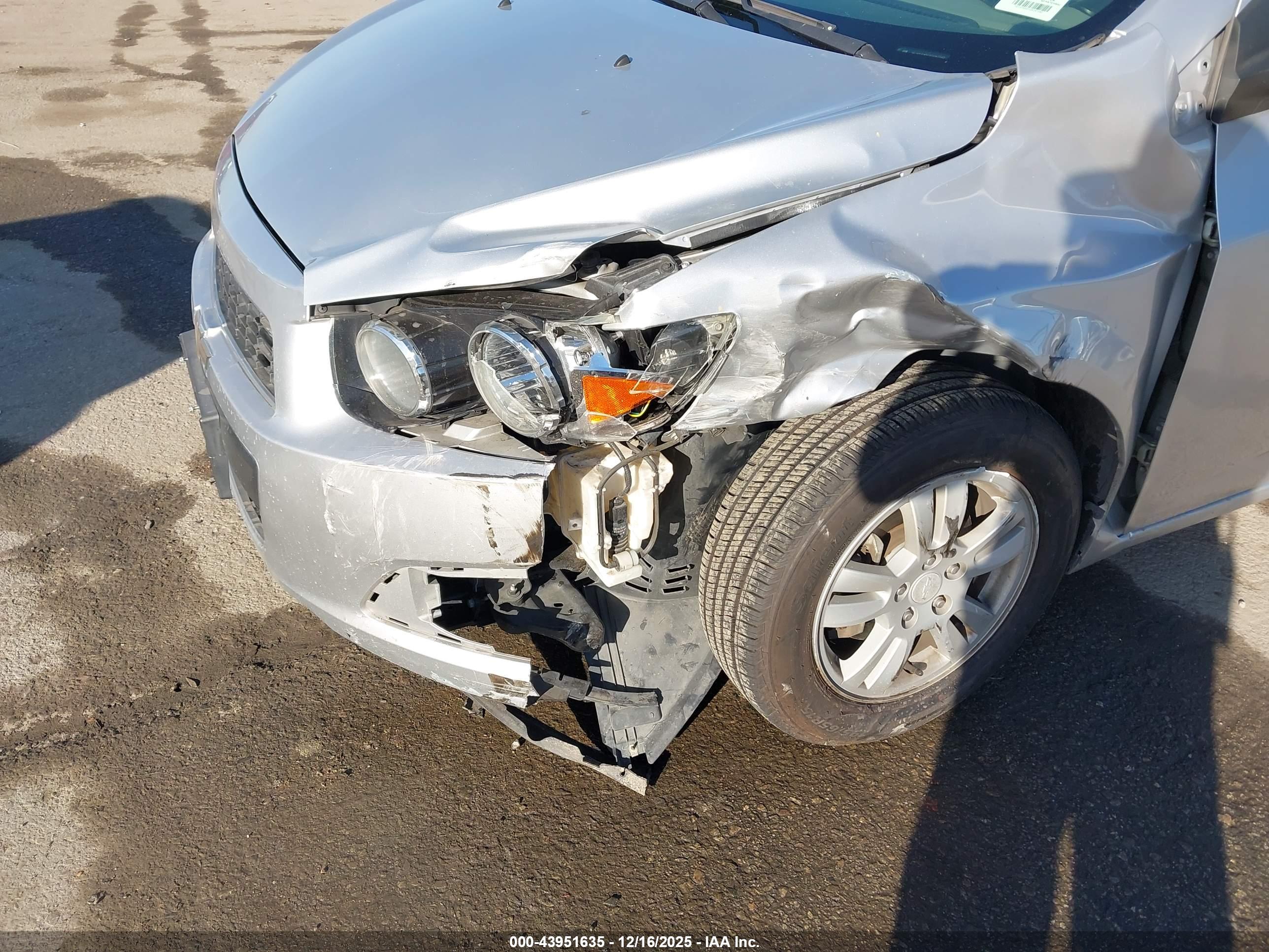 CHEVROLET SONIC image 6