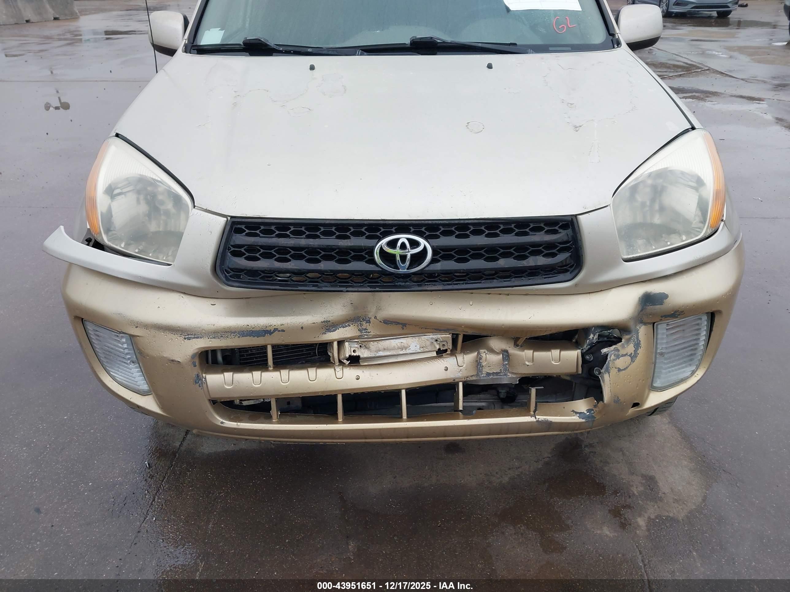 TOYOTA RAV4 image 6
