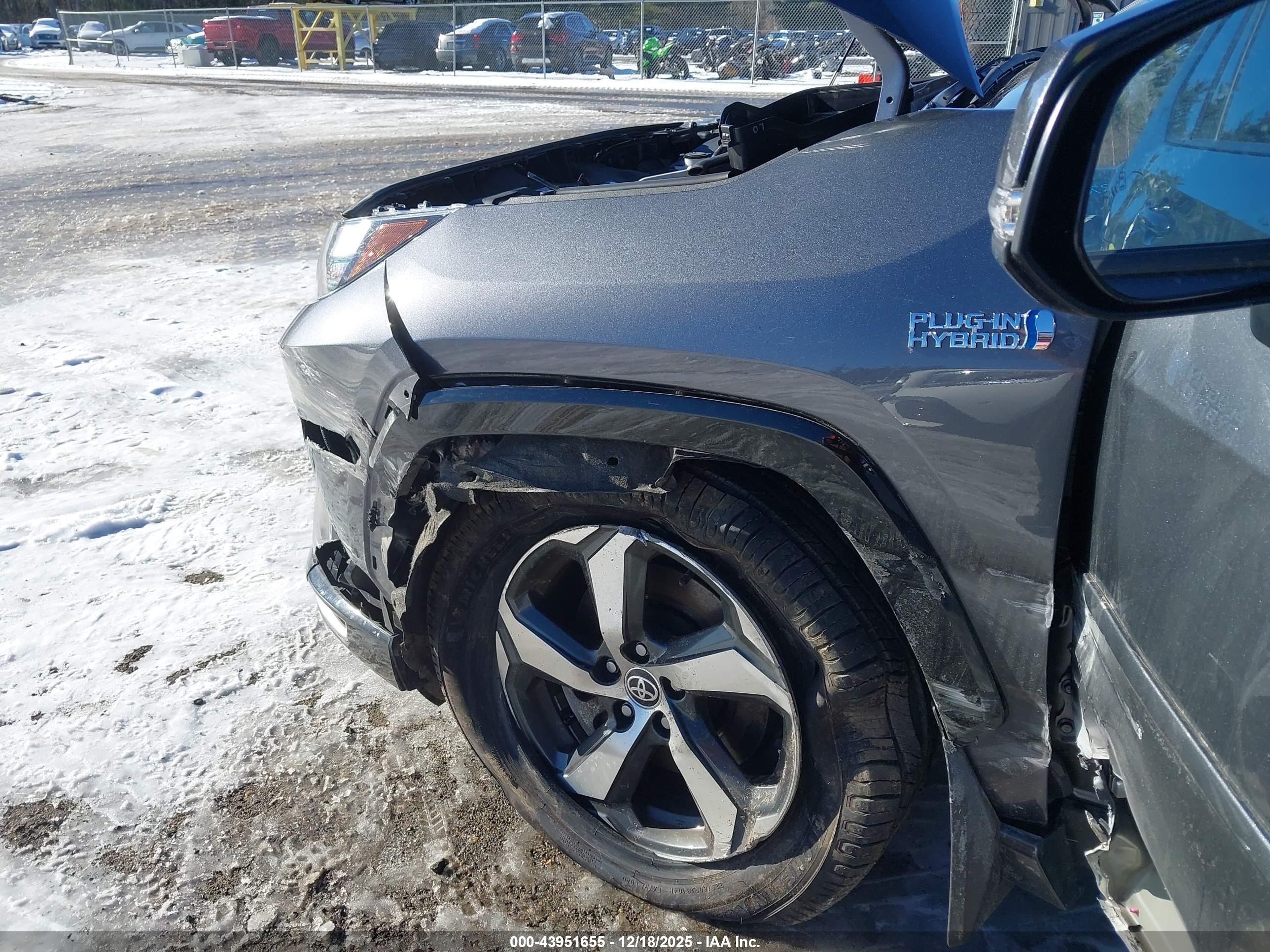 TOYOTA RAV4 image 6