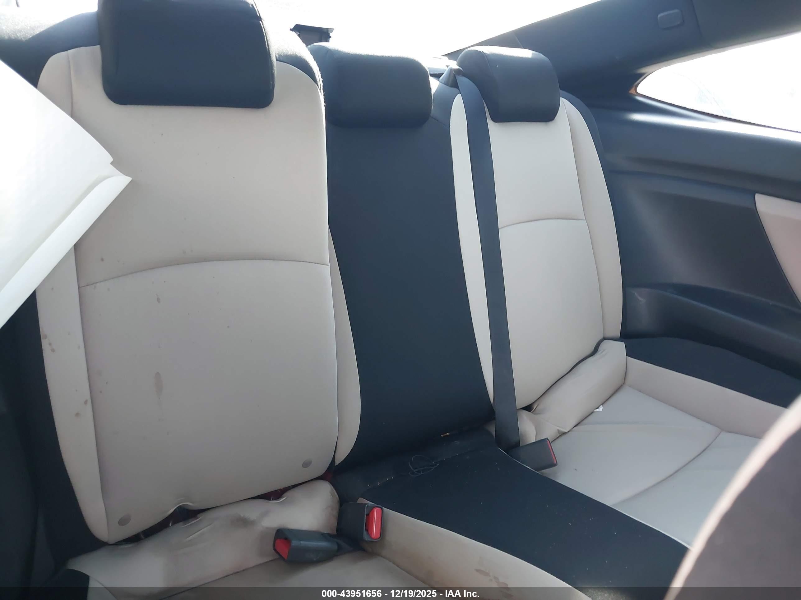 HONDA CIVIC image 8