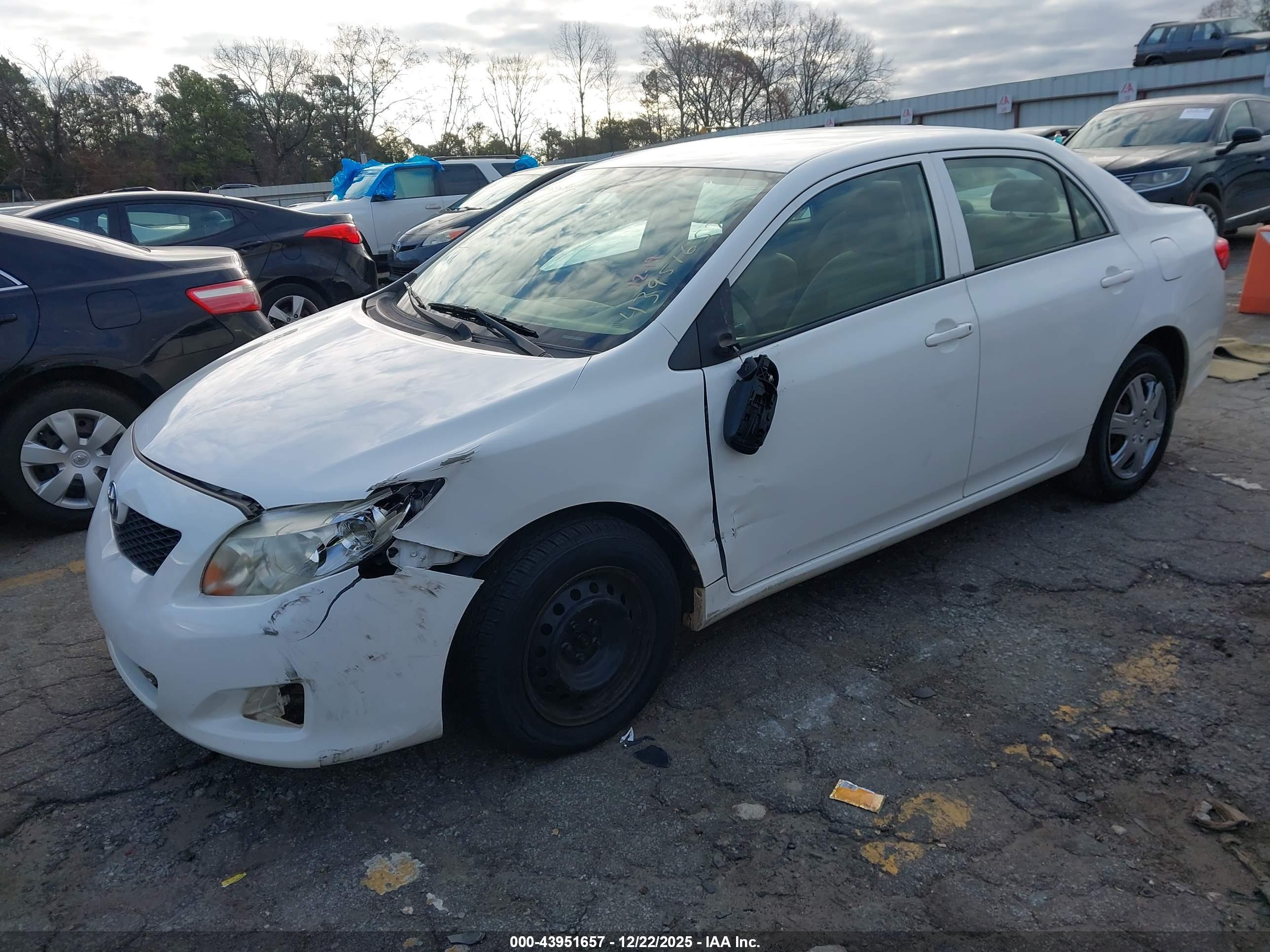 TOYOTA COROLLA image 2