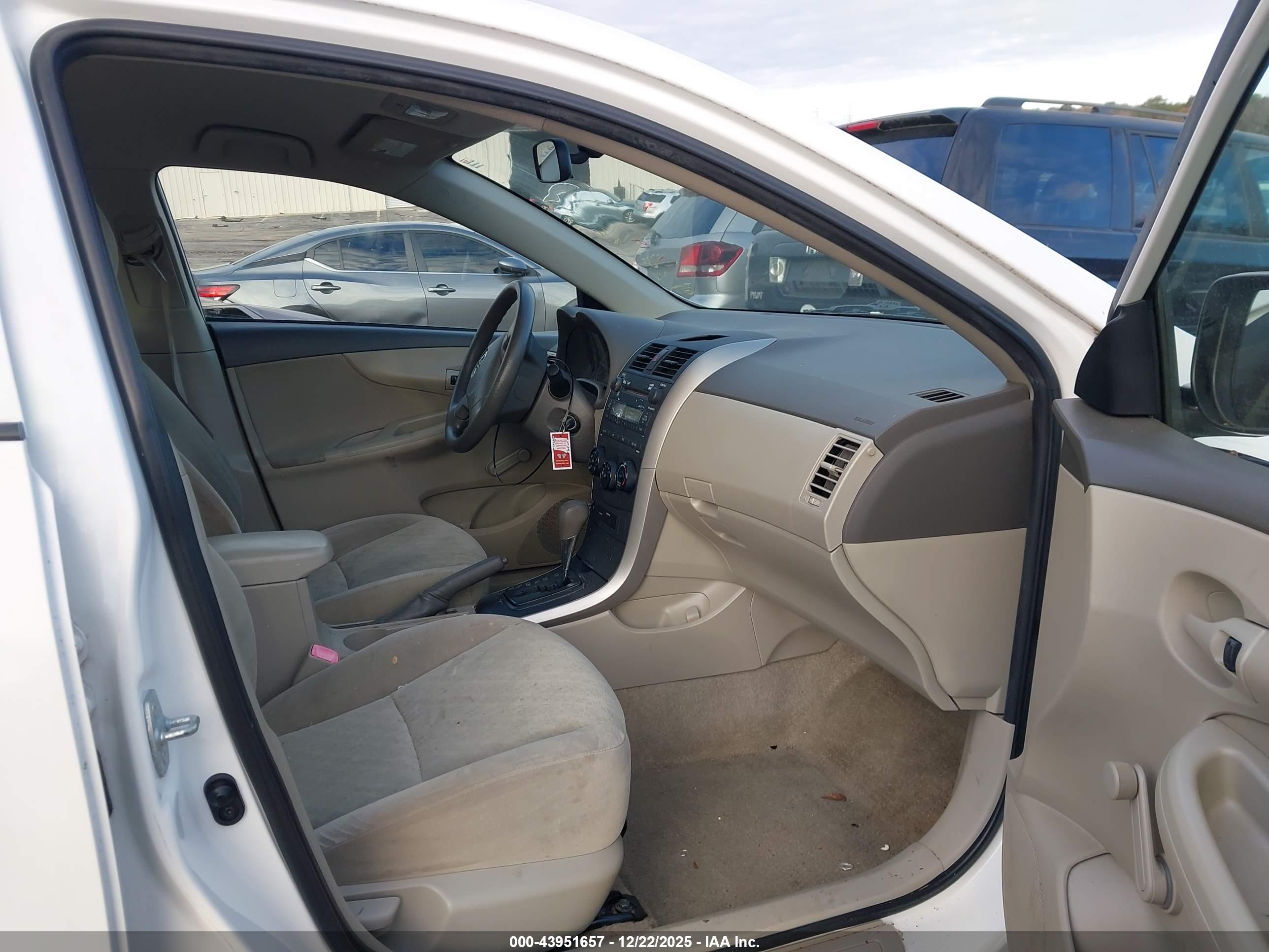 TOYOTA COROLLA image 5